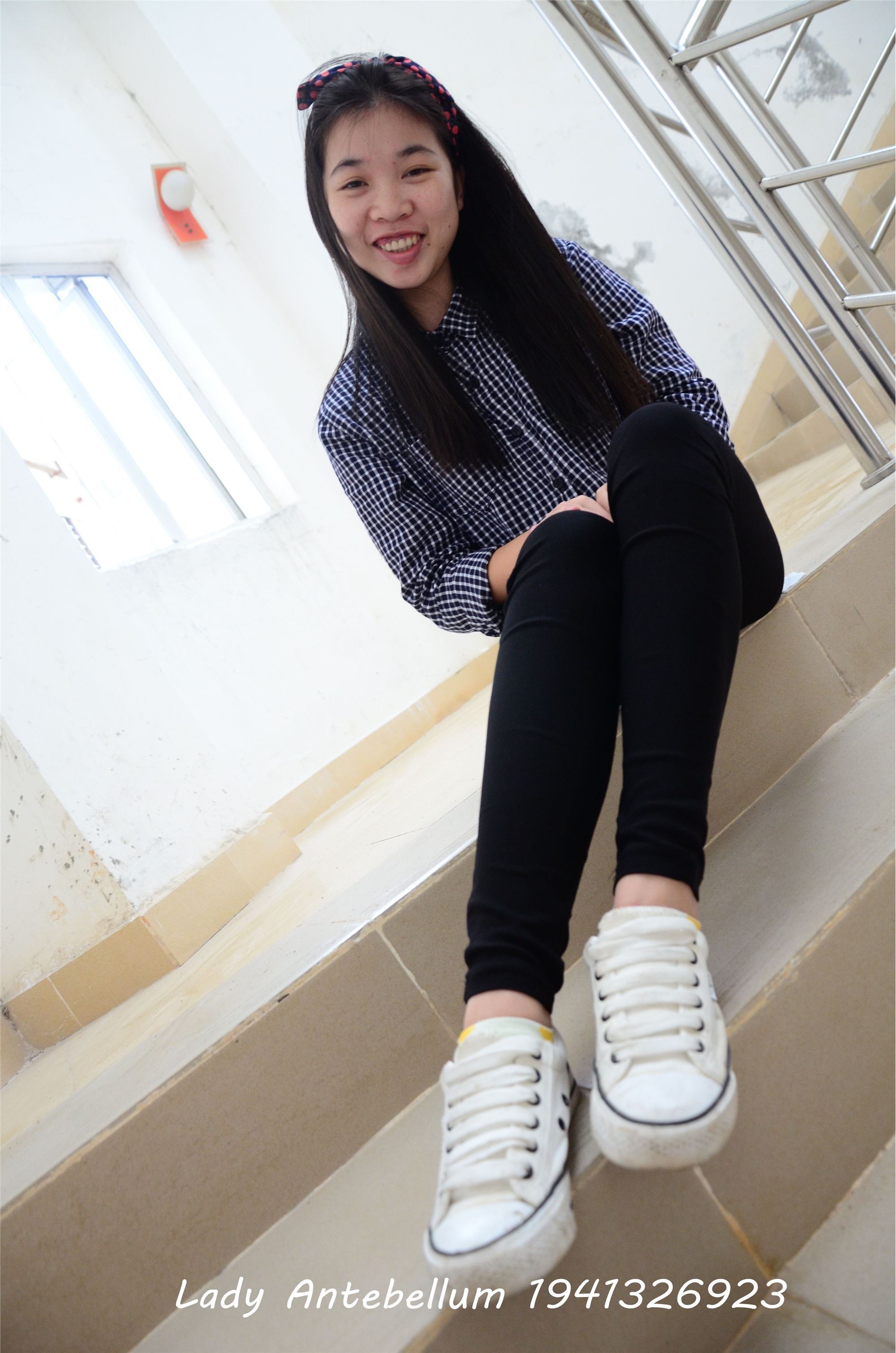 战前女神  恋足美腿棉袜女神级摄影套图 066