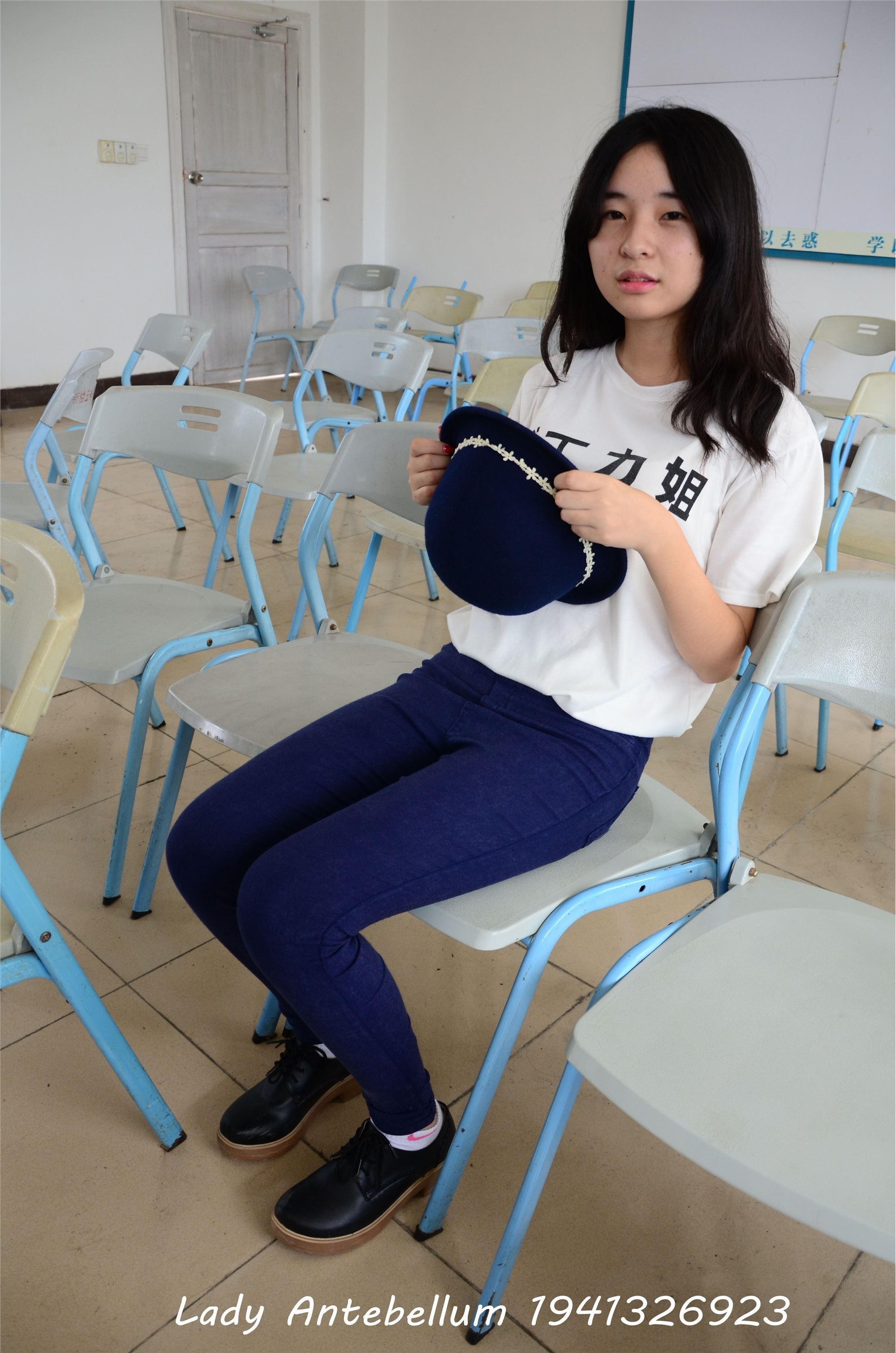 战前女神  恋足美腿棉袜女神级摄影套图 067