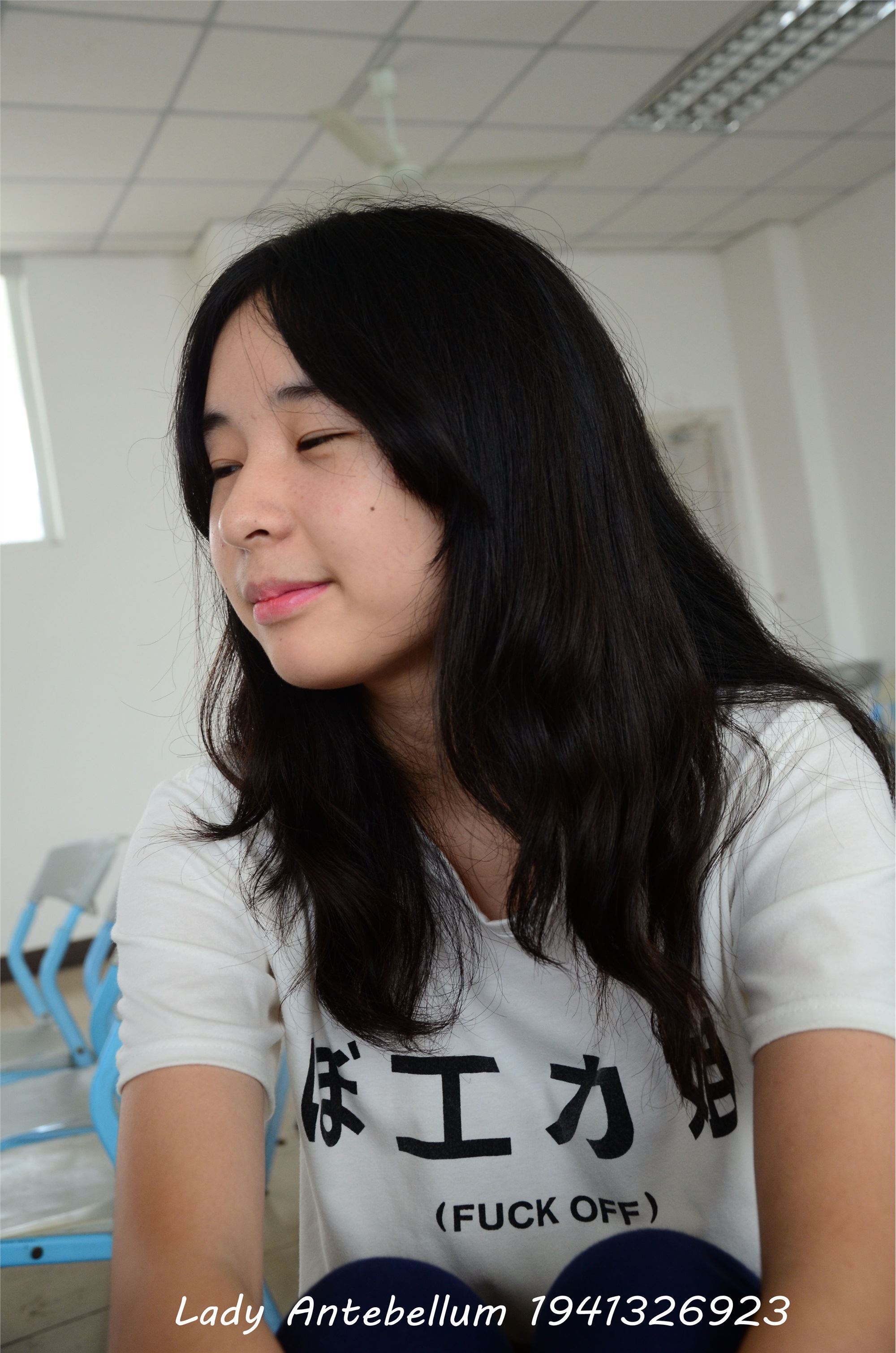 战前女神  恋足美腿棉袜女神级摄影套图 067