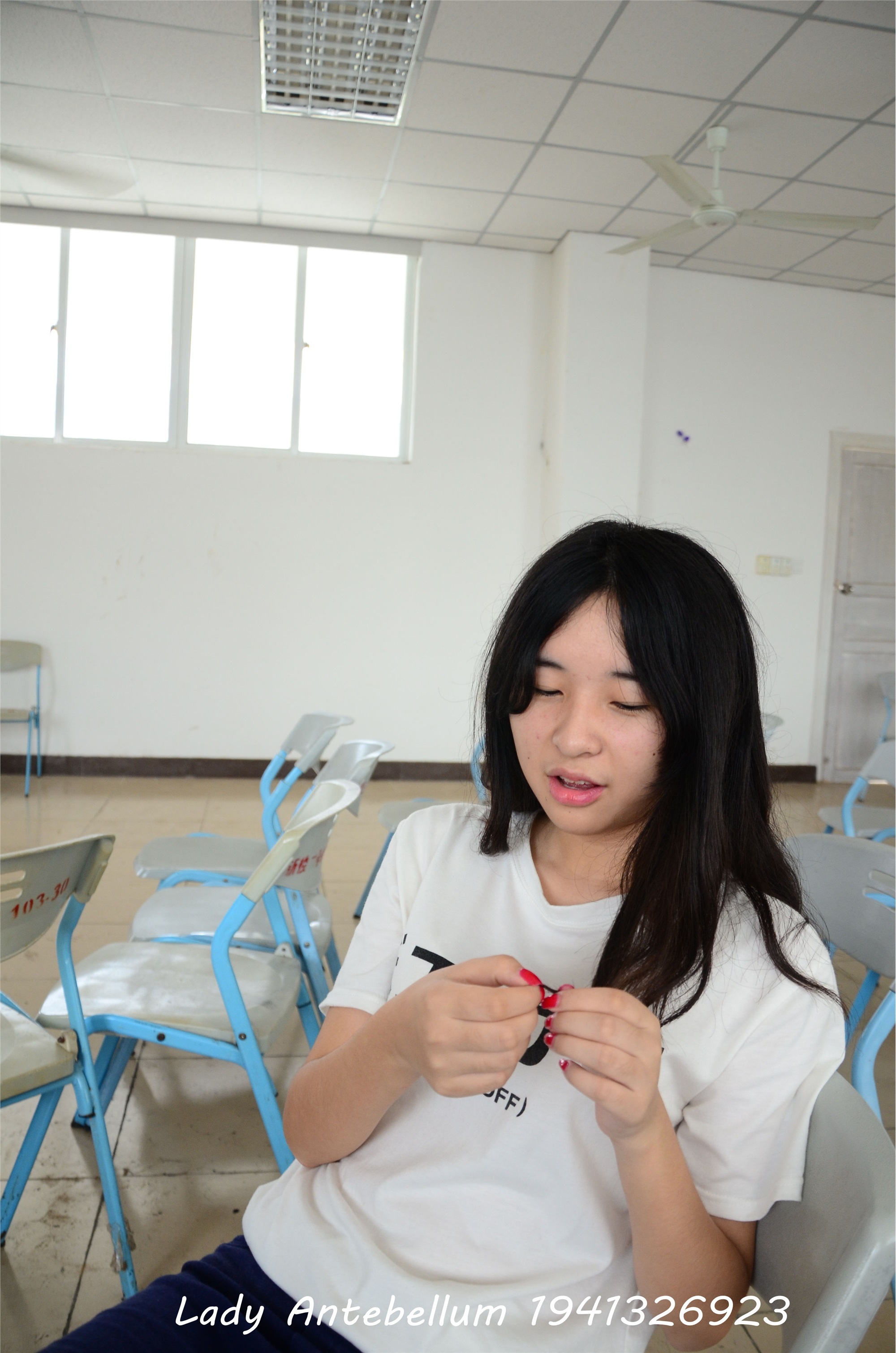 战前女神  恋足美腿棉袜女神级摄影套图 067