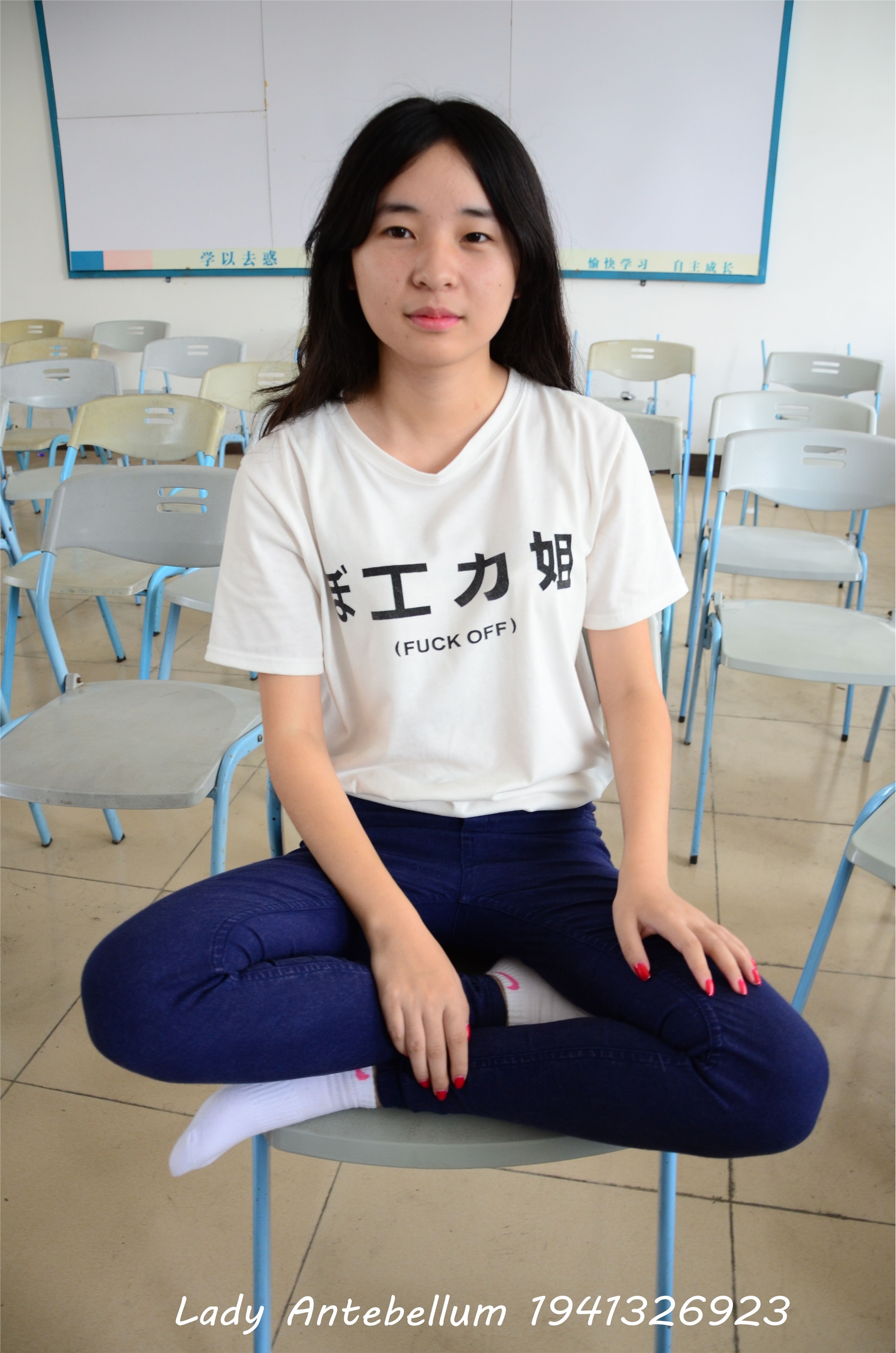 战前女神  恋足美腿棉袜女神级摄影套图 067