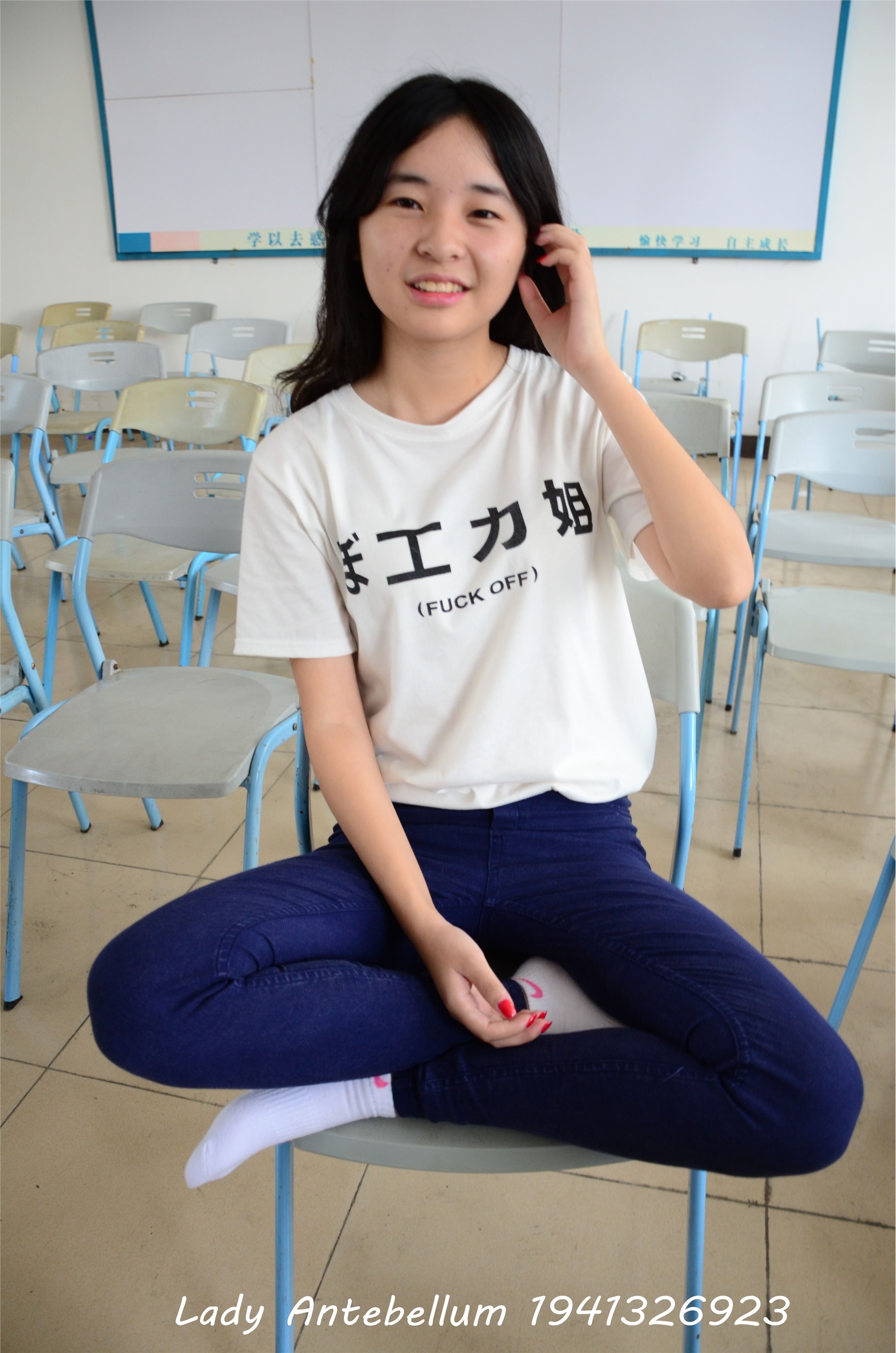 战前女神  恋足美腿棉袜女神级摄影套图 067