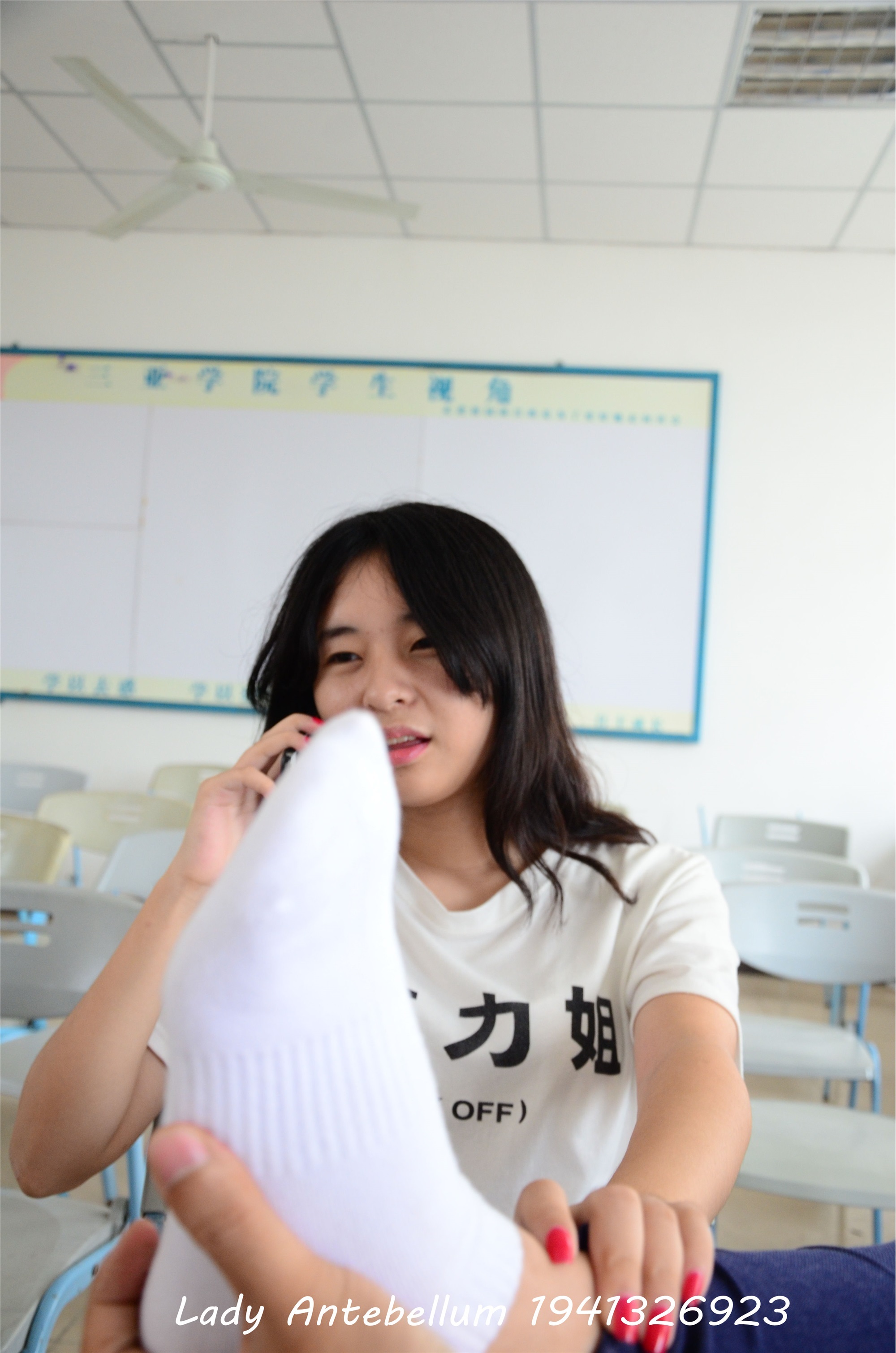 战前女神  恋足美腿棉袜女神级摄影套图 067