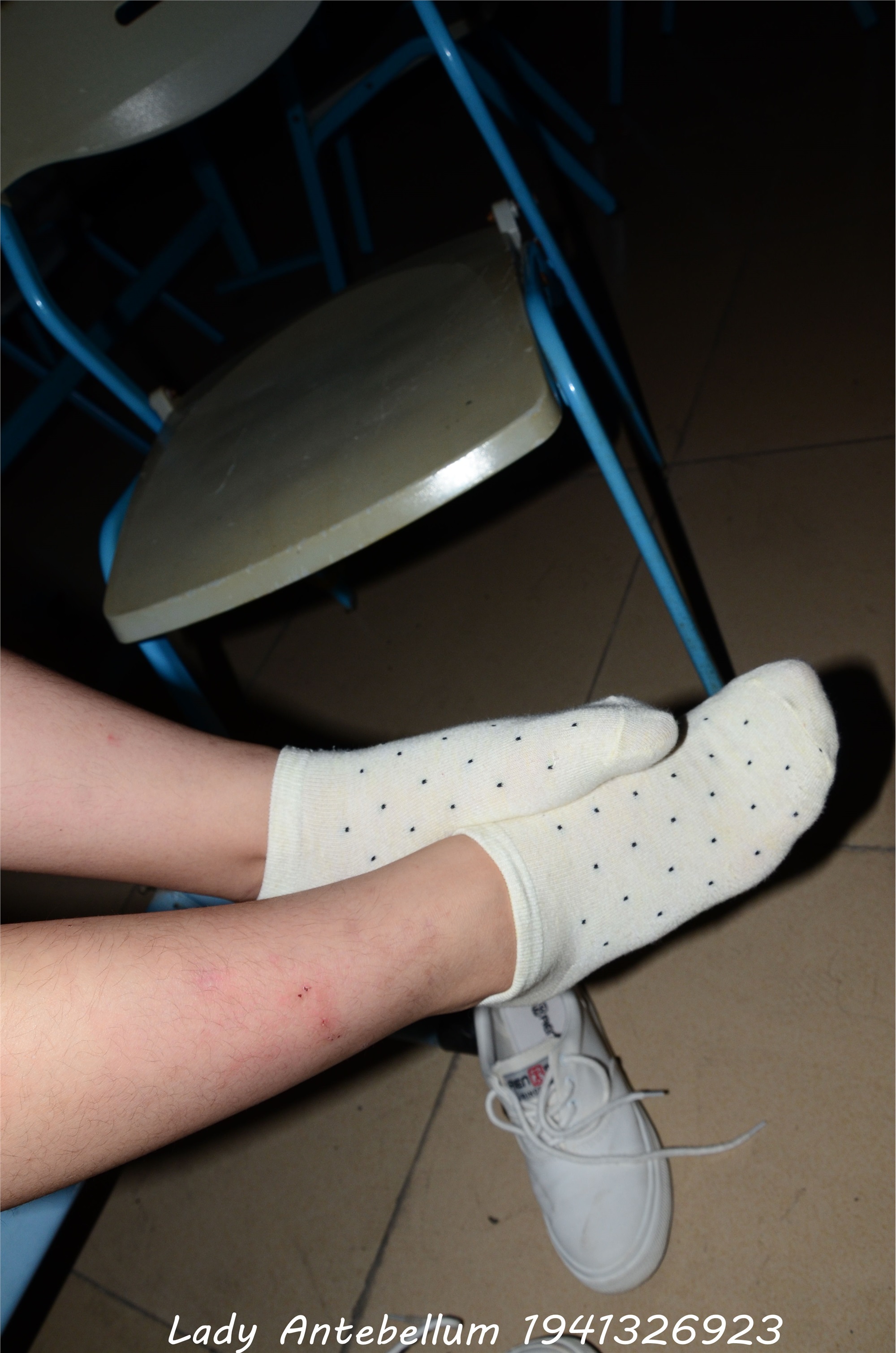 战前女神  恋足美腿棉袜女神级摄影套图 068