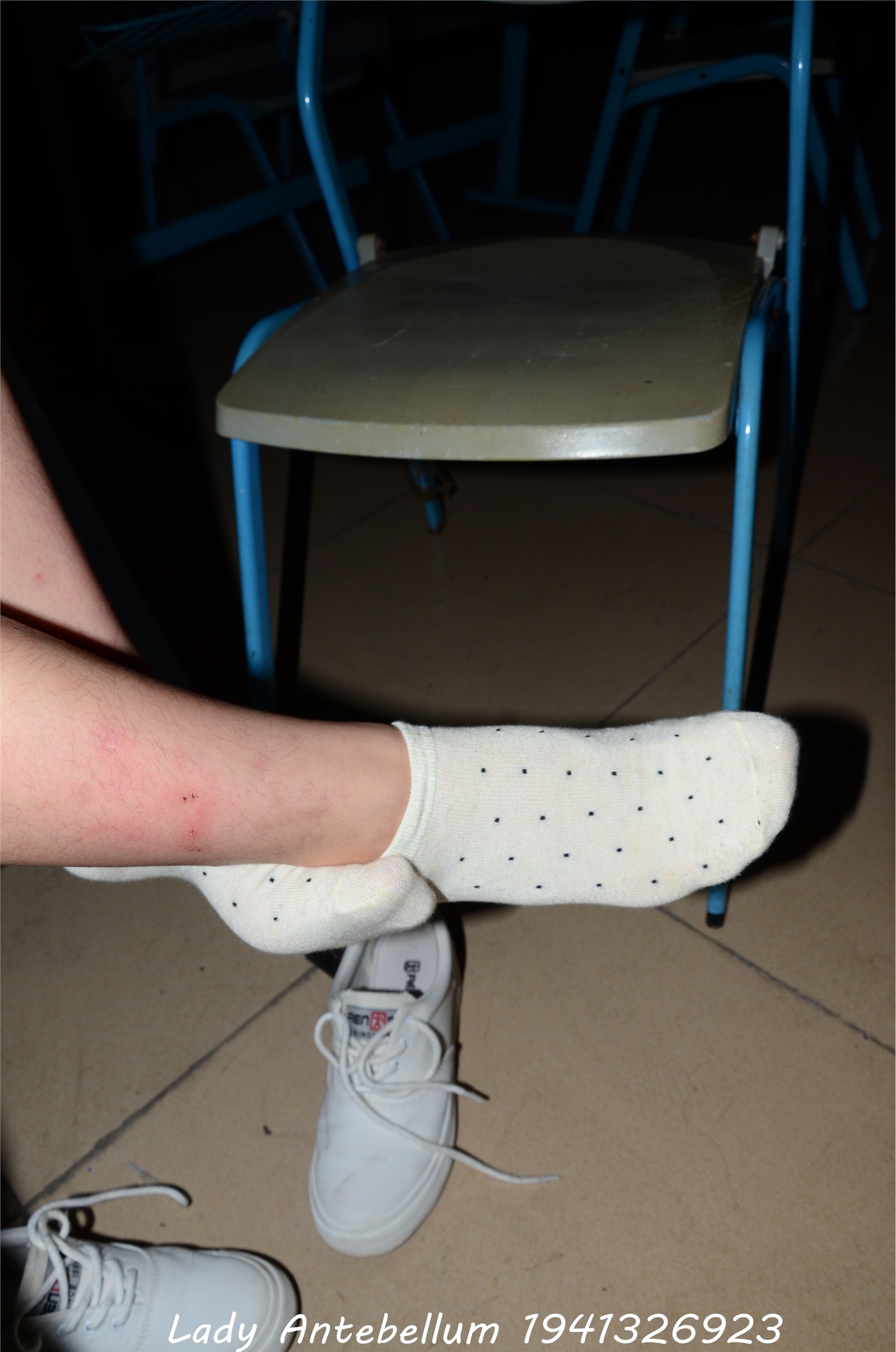 战前女神  恋足美腿棉袜女神级摄影套图 068