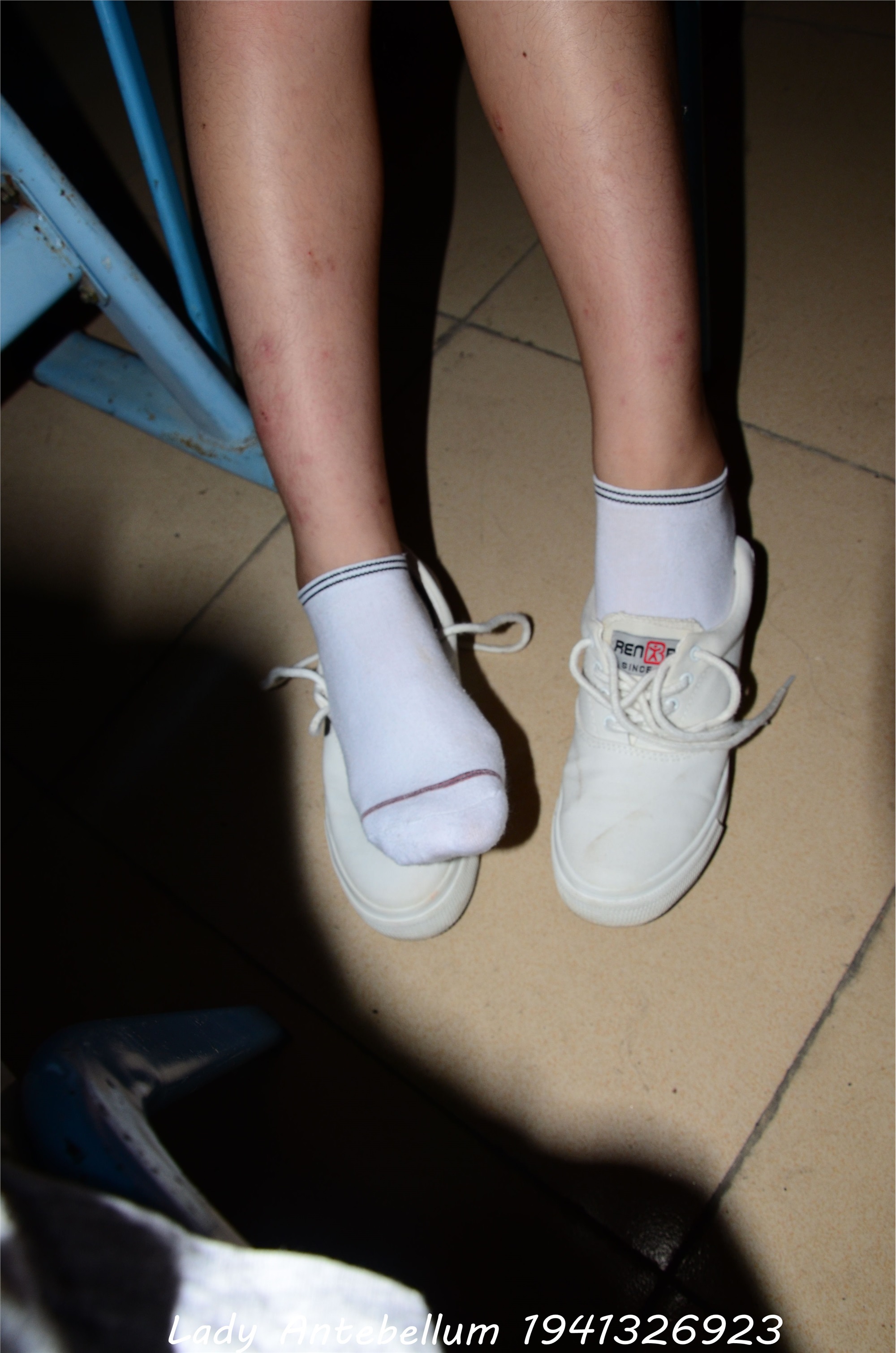 战前女神  恋足美腿棉袜女神级摄影套图 068