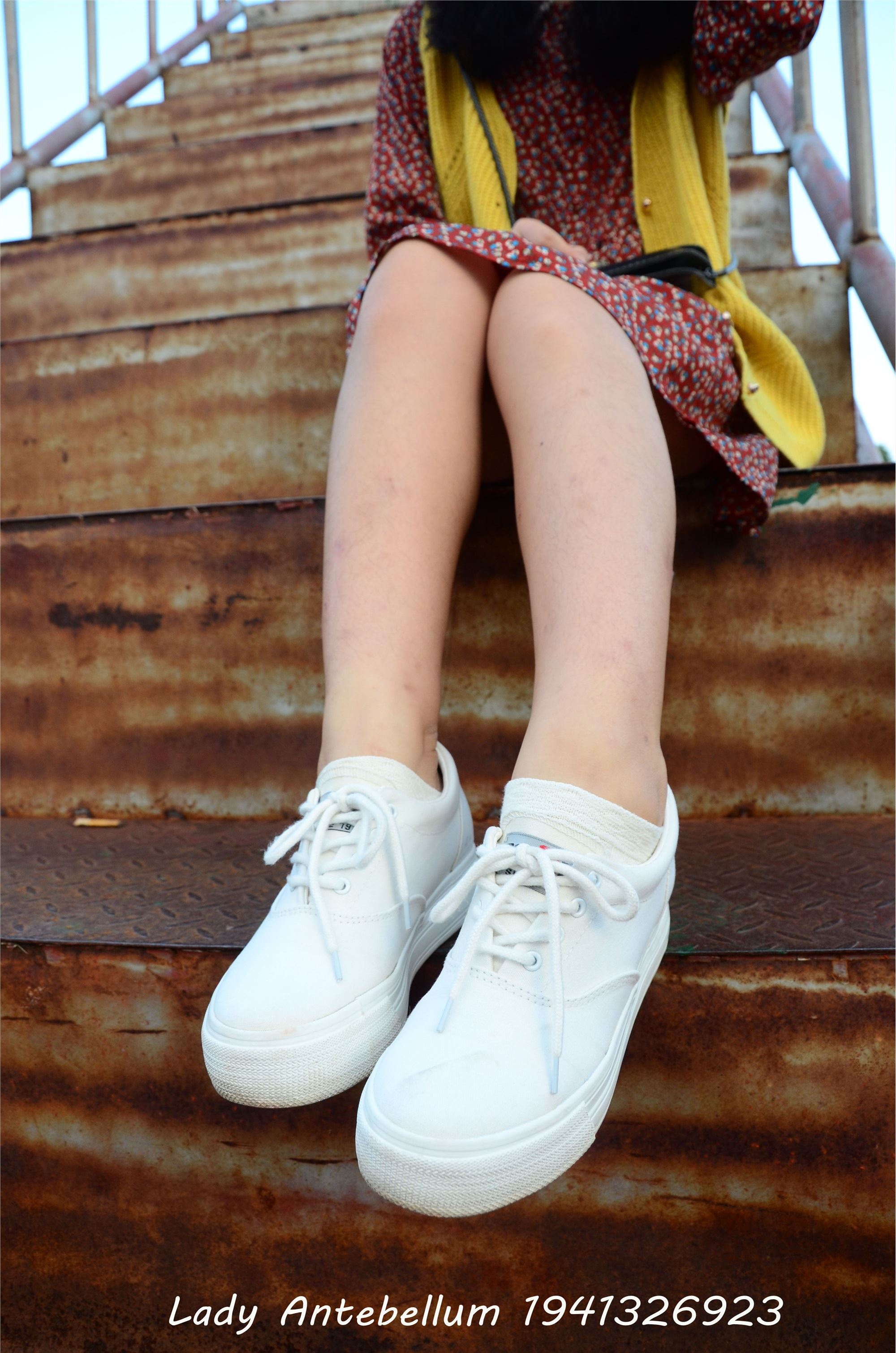 战前女神  恋足美腿棉袜女神级摄影套图 069