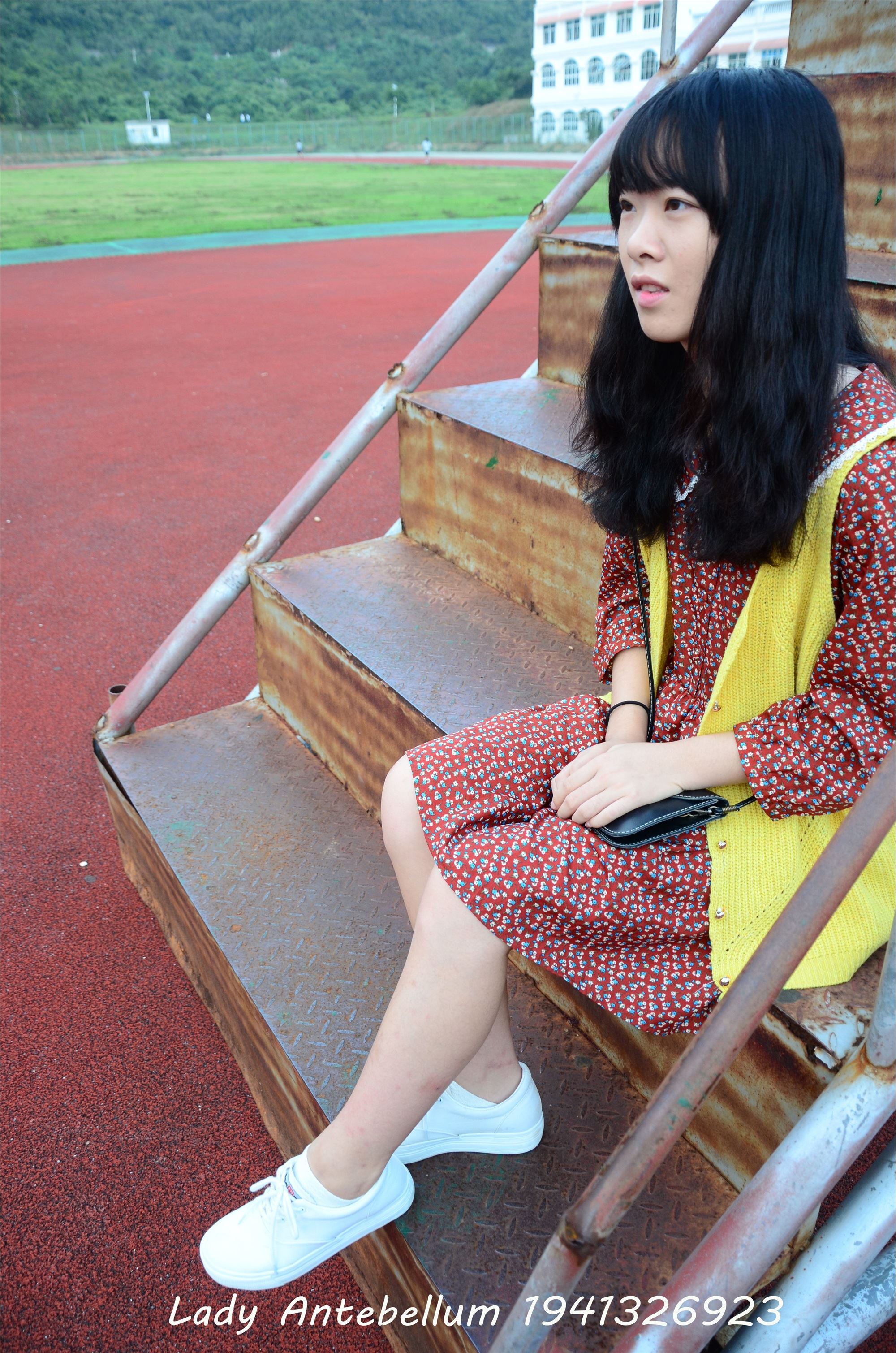 战前女神  恋足美腿棉袜女神级摄影套图 069