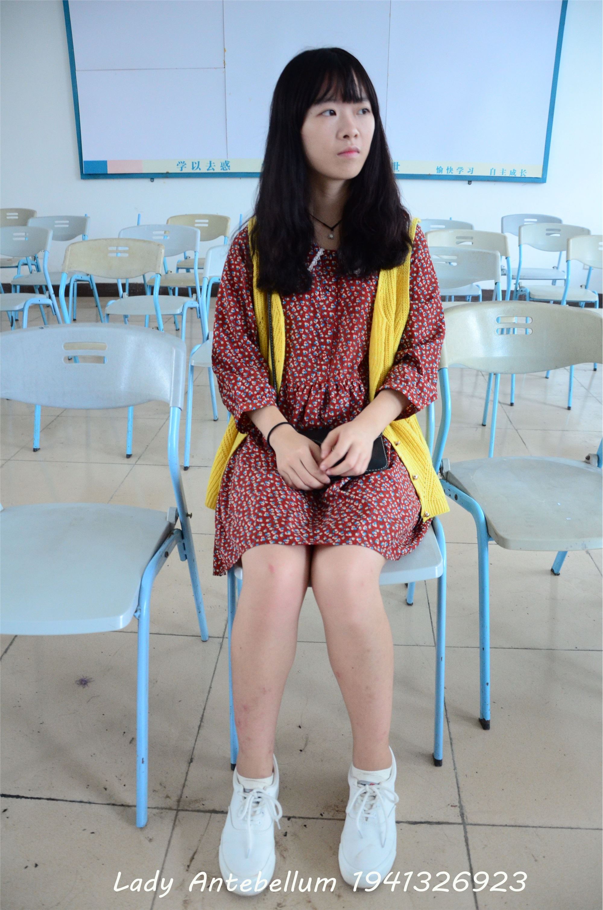 战前女神  恋足美腿棉袜女神级摄影套图 069