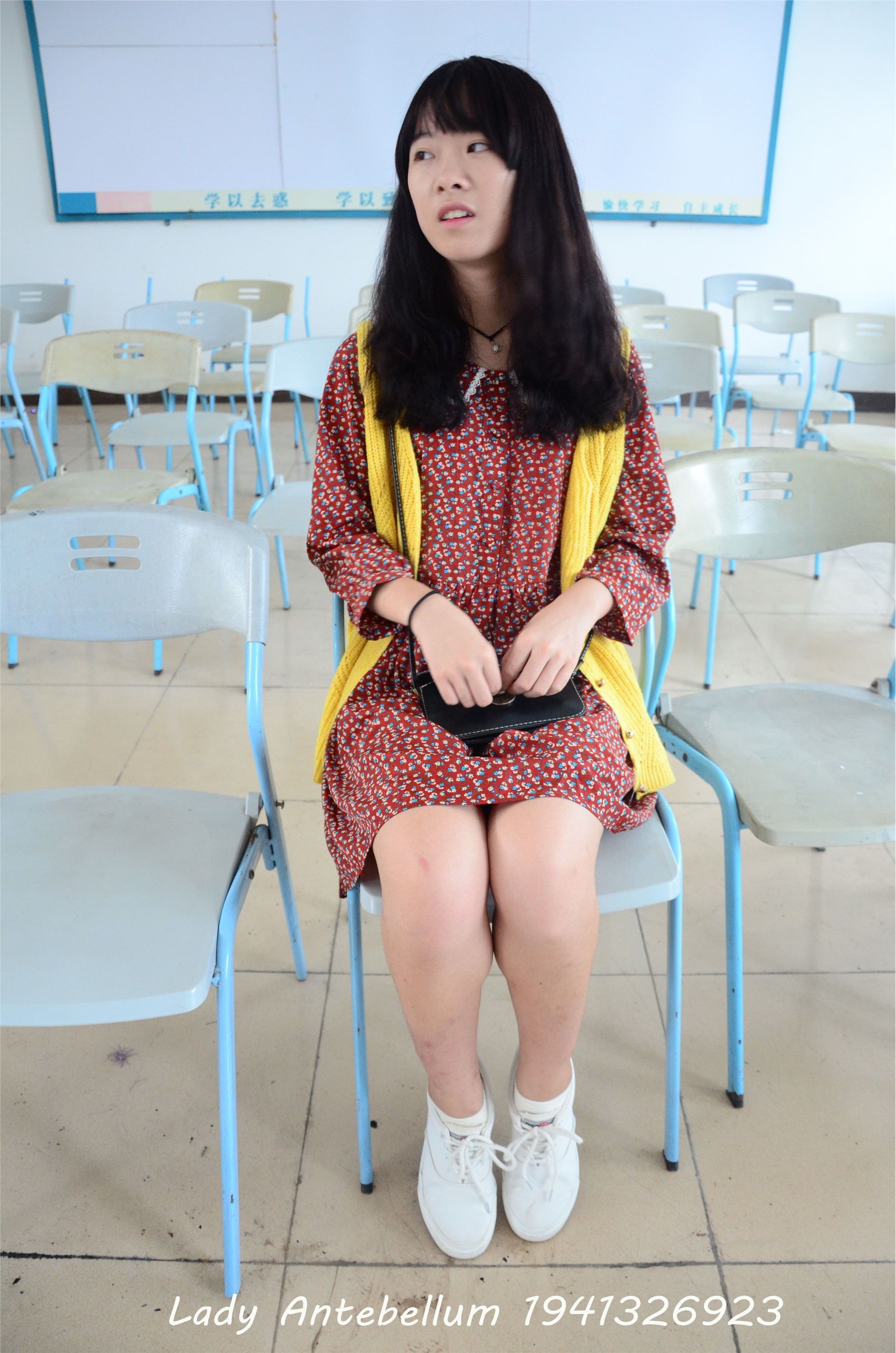 战前女神  恋足美腿棉袜女神级摄影套图 069