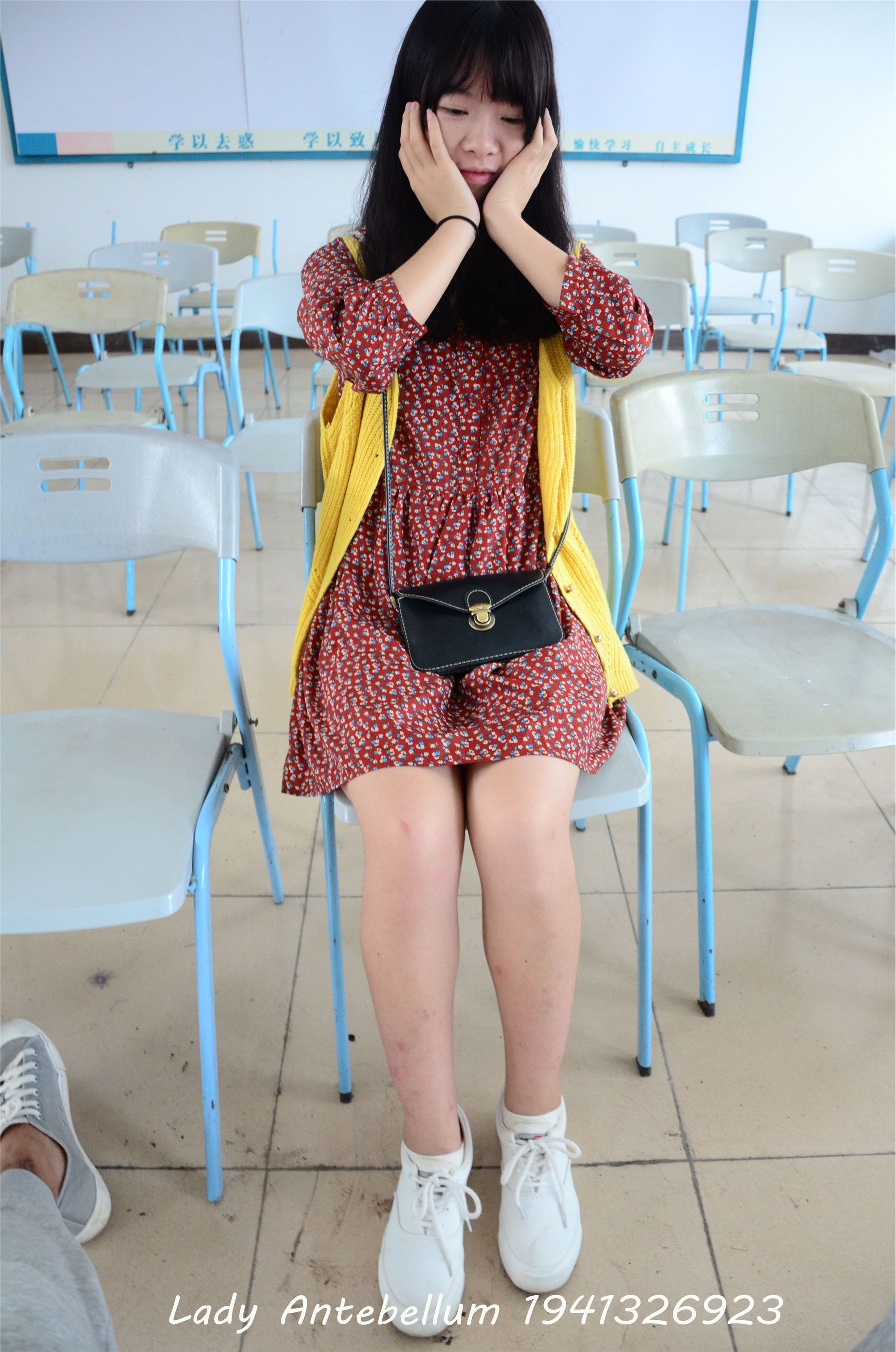 战前女神  恋足美腿棉袜女神级摄影套图 069