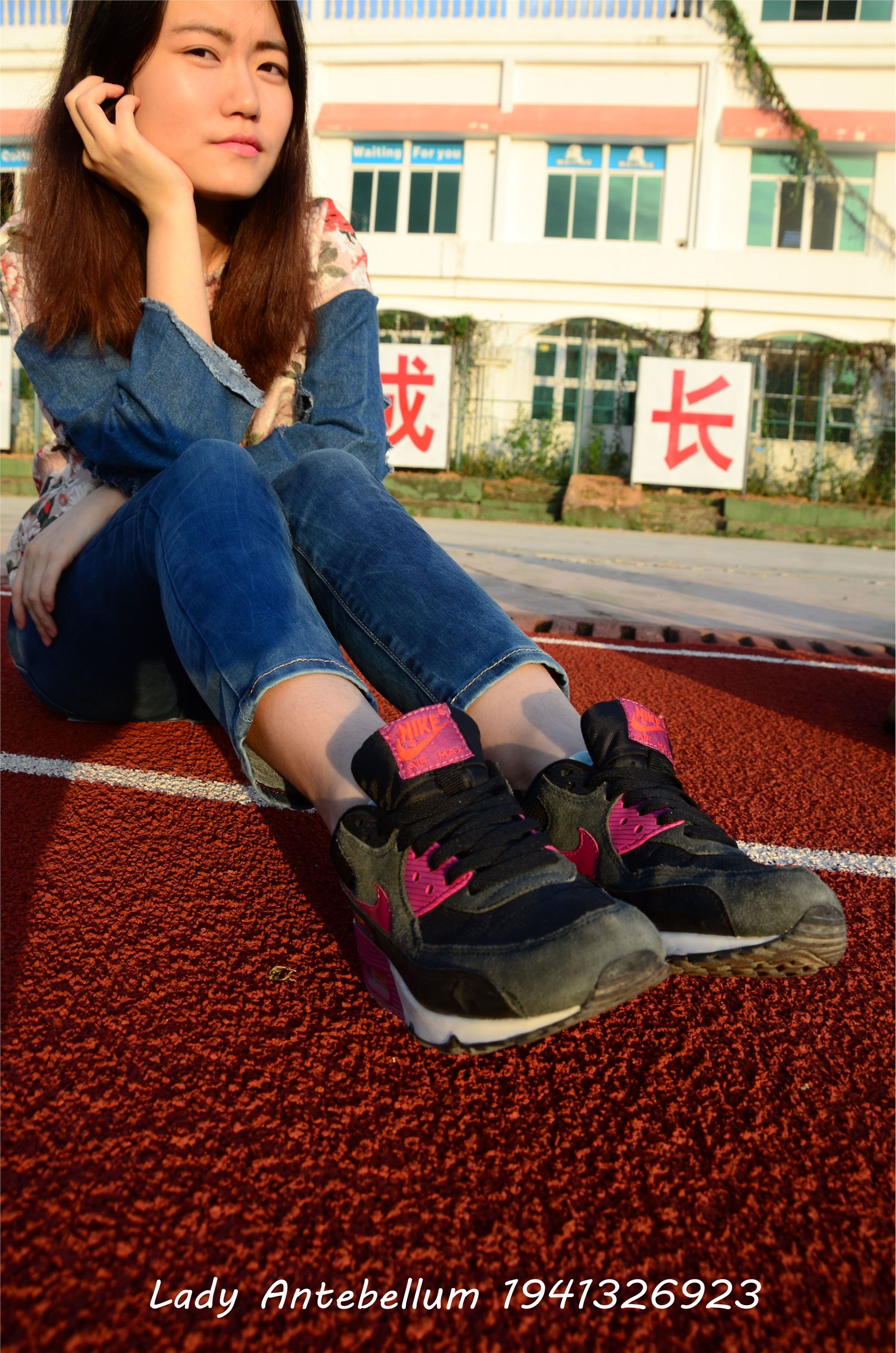 战前女神  恋足美腿棉袜女神级摄影套图 072