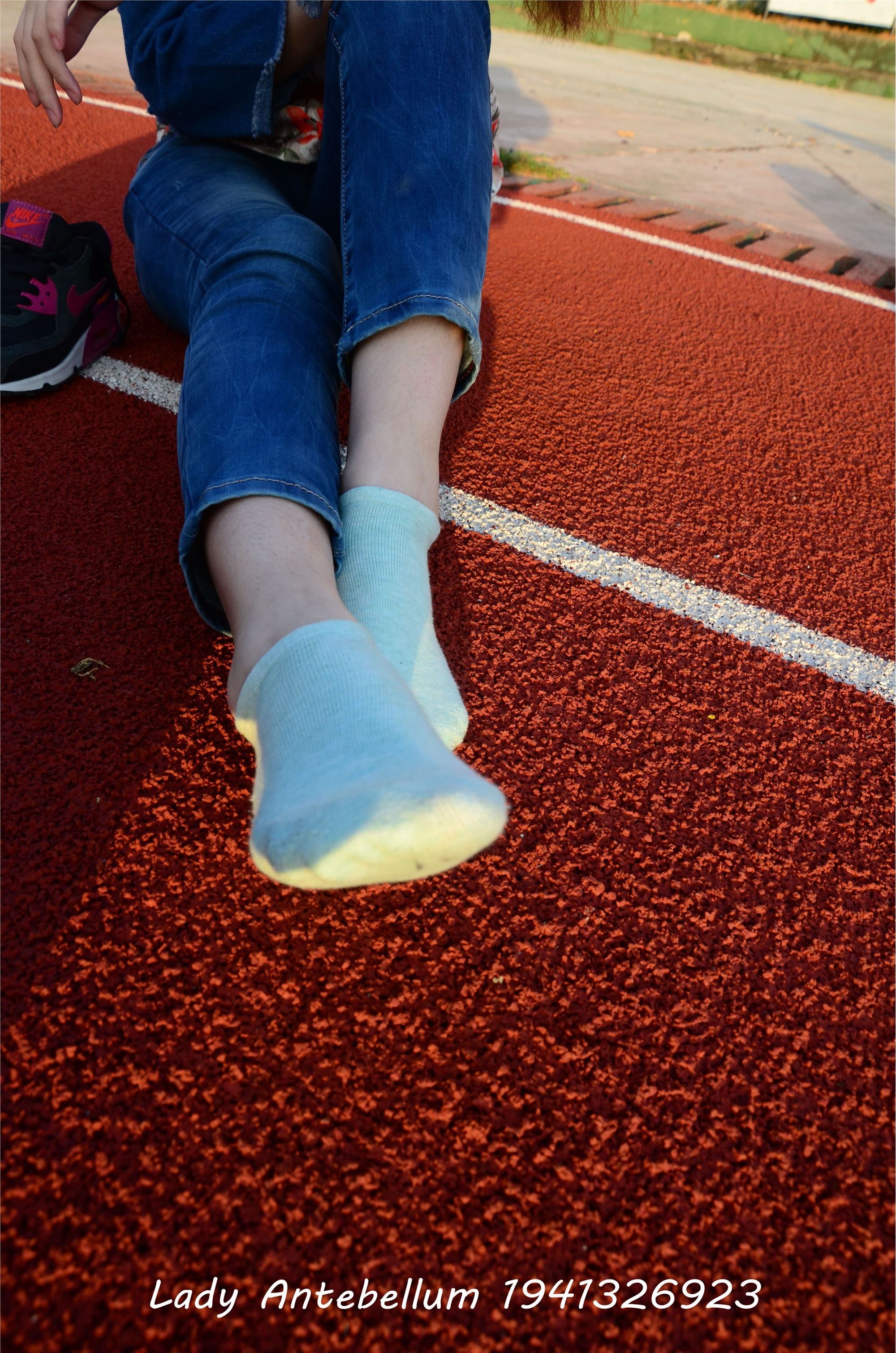 战前女神  恋足美腿棉袜女神级摄影套图 072