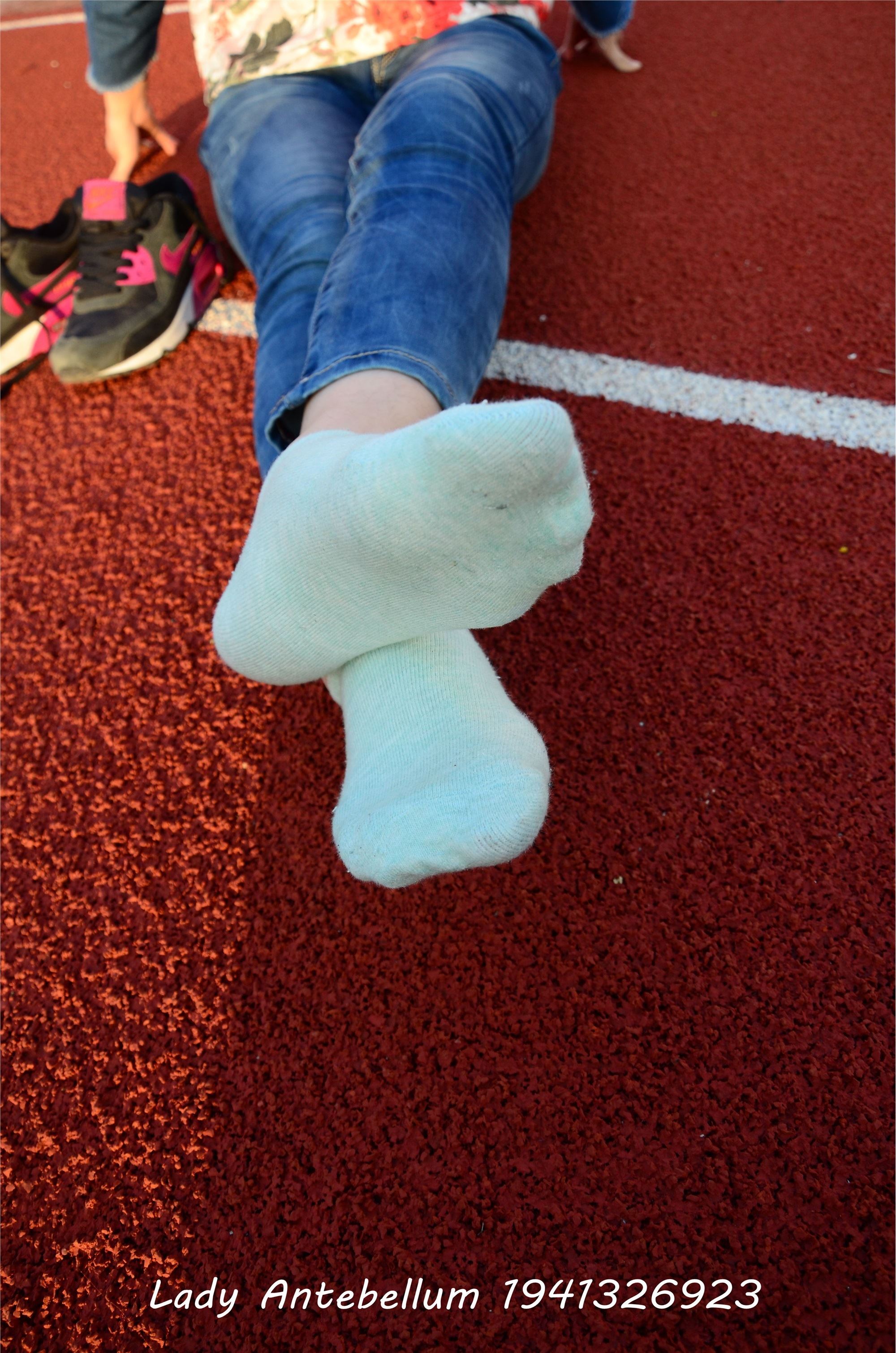 战前女神  恋足美腿棉袜女神级摄影套图 072