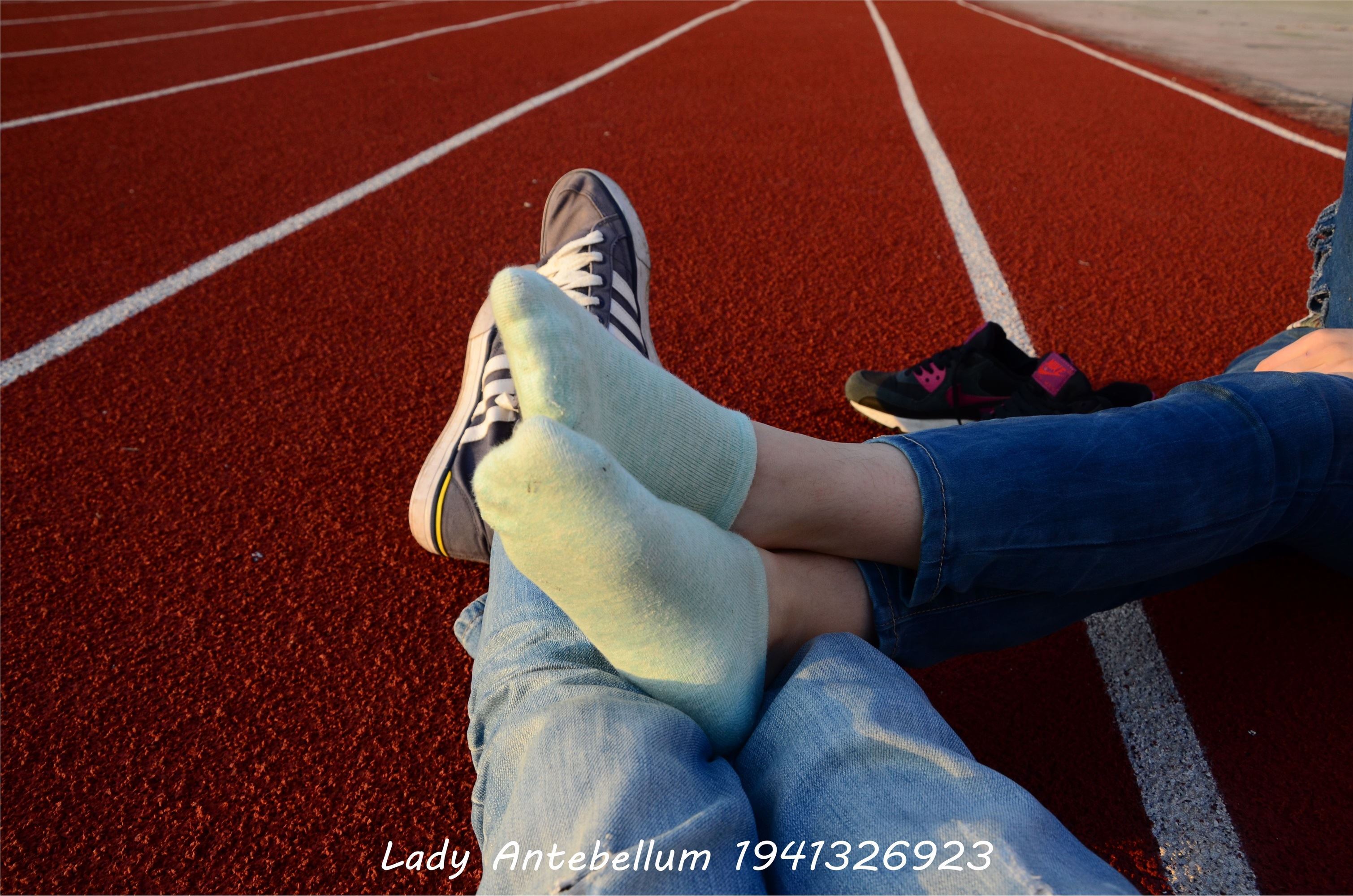 战前女神  恋足美腿棉袜女神级摄影套图 072