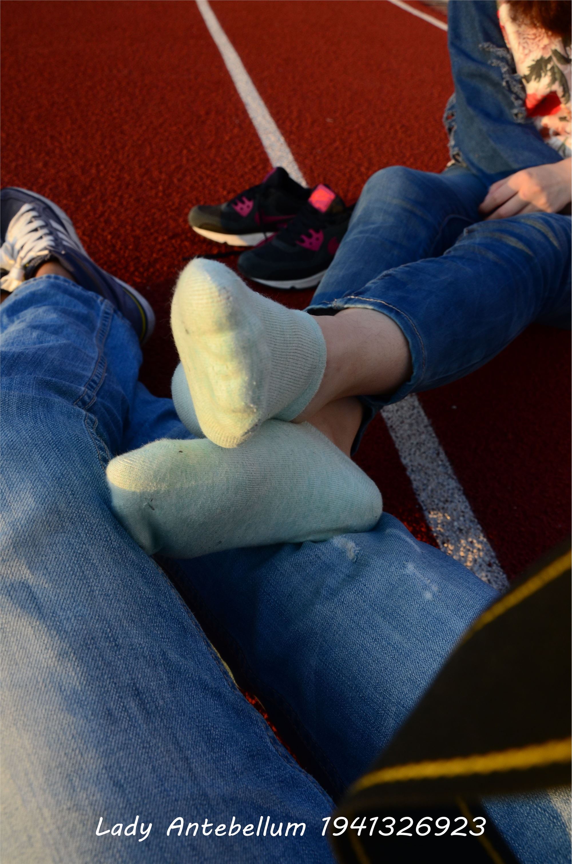 战前女神  恋足美腿棉袜女神级摄影套图 072