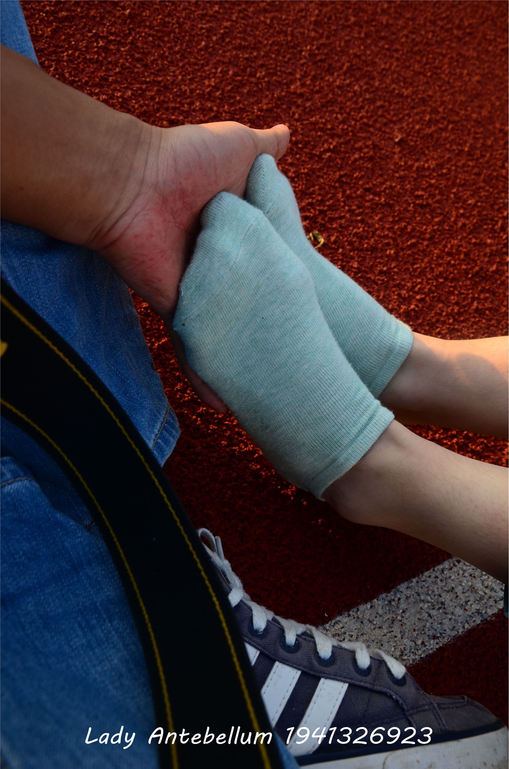 战前女神  恋足美腿棉袜女神级摄影套图 072