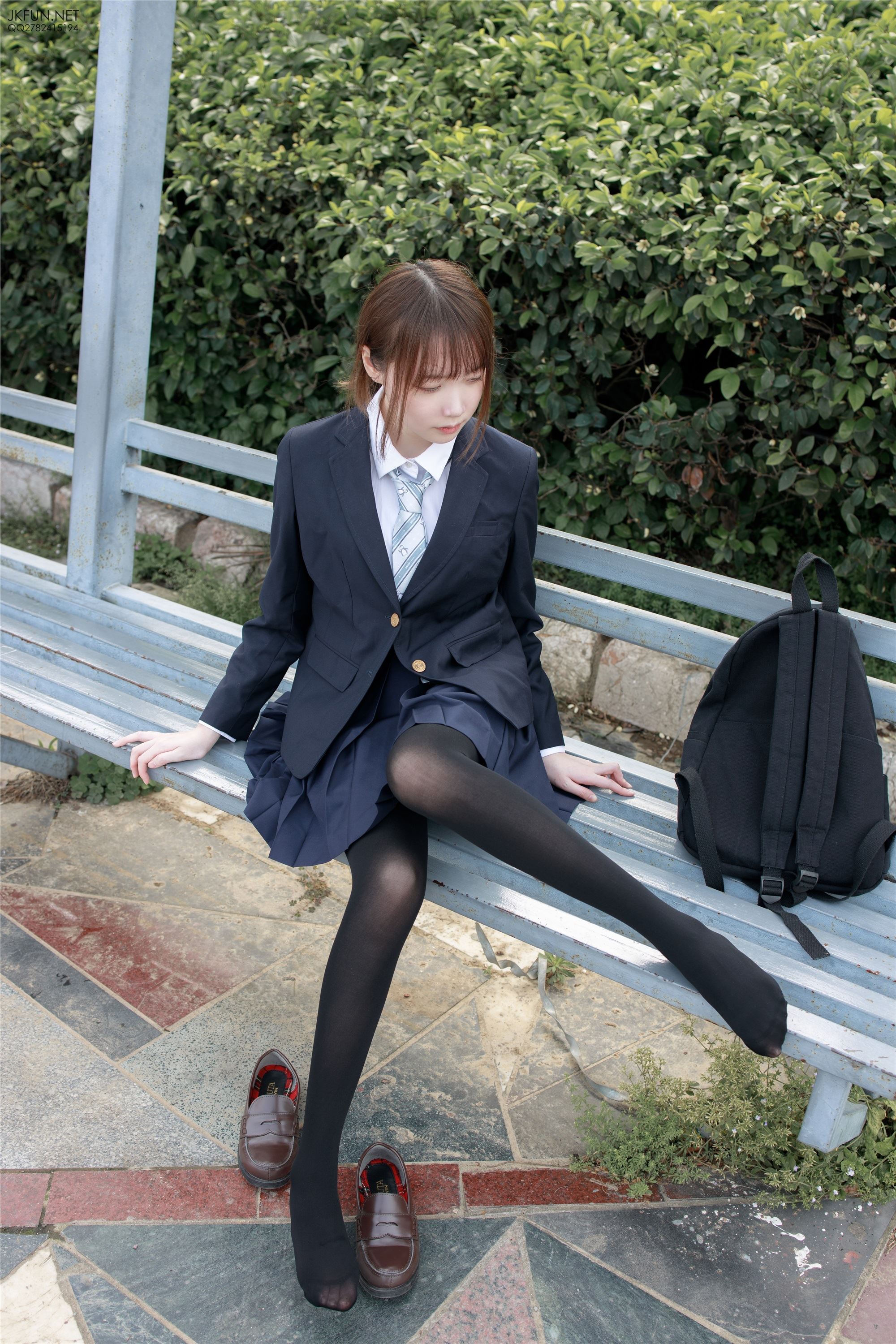 森萝财团萝莉丝足写真 JKFUN-006 Aika 日系黑丝