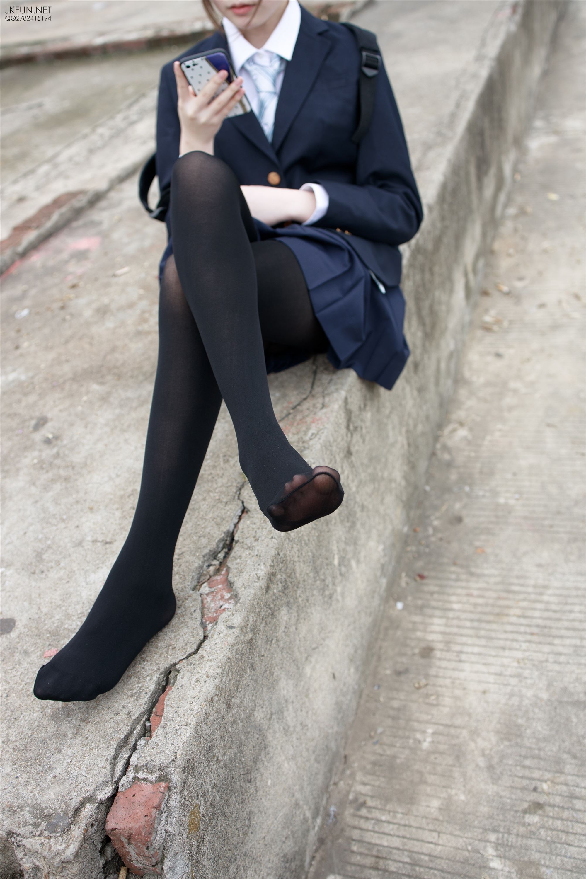 森萝财团萝莉丝足写真 JKFUN-006 Aika 日系黑丝