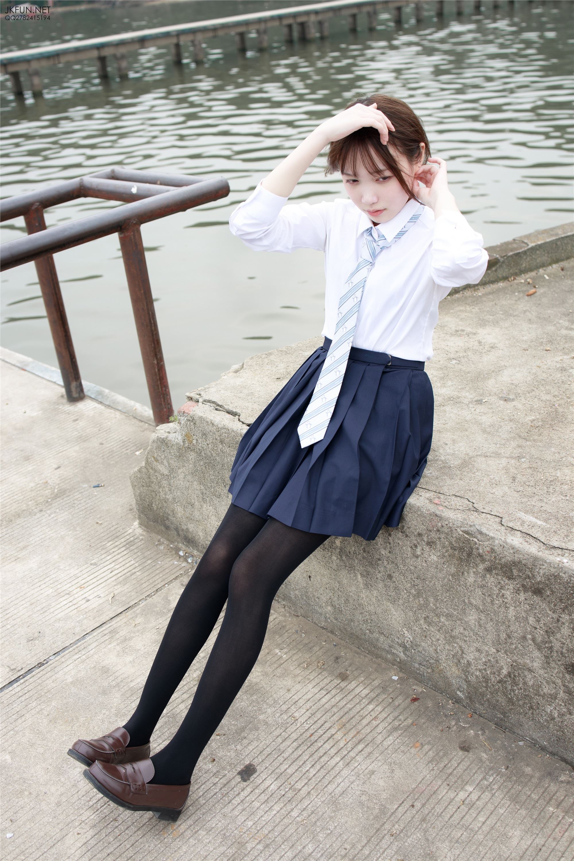 森萝财团萝莉丝足写真 JKFUN-006 Aika 日系黑丝