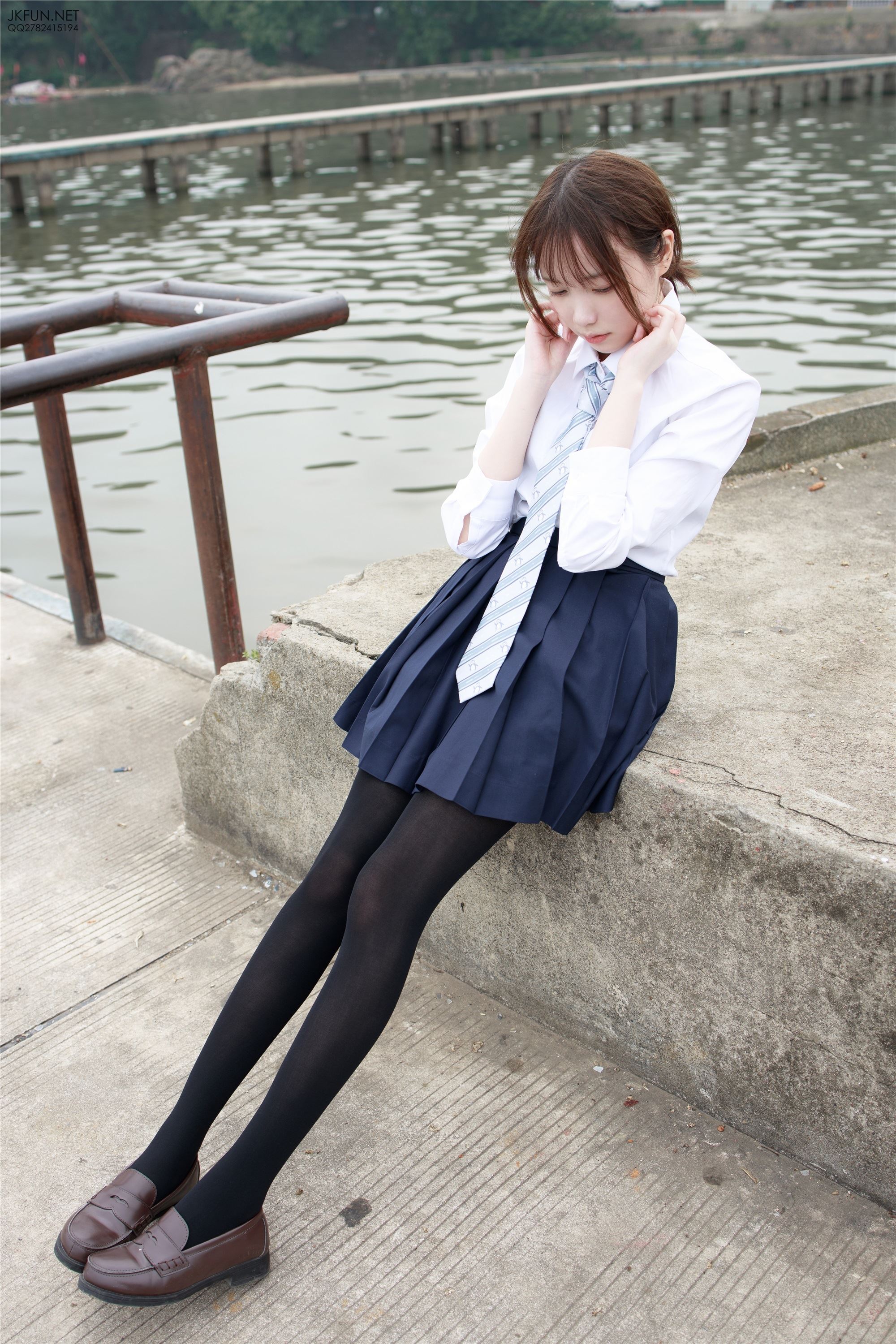 森萝财团萝莉丝足写真 JKFUN-006 Aika 日系黑丝