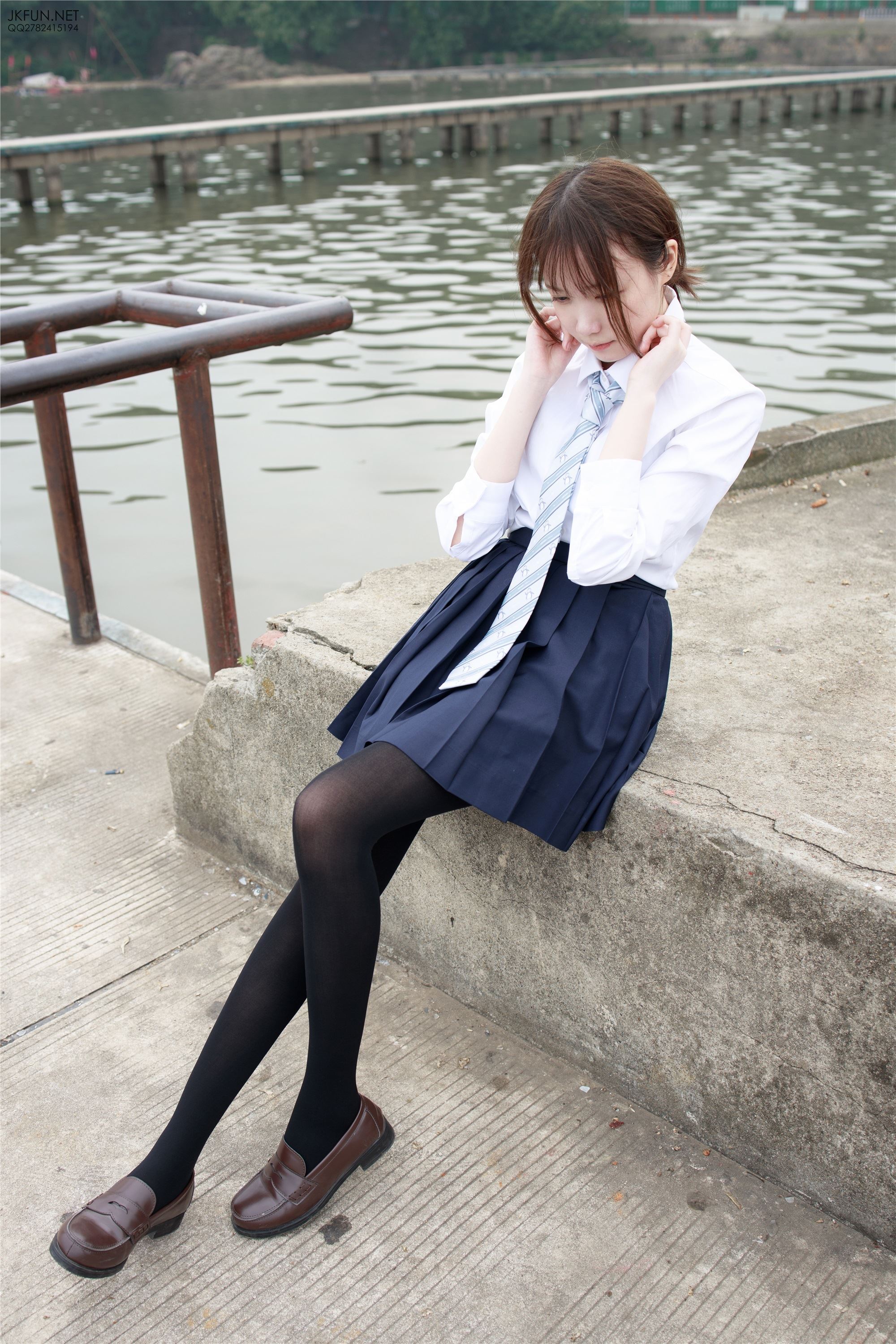 森萝财团萝莉丝足写真 JKFUN-006 Aika 日系黑丝