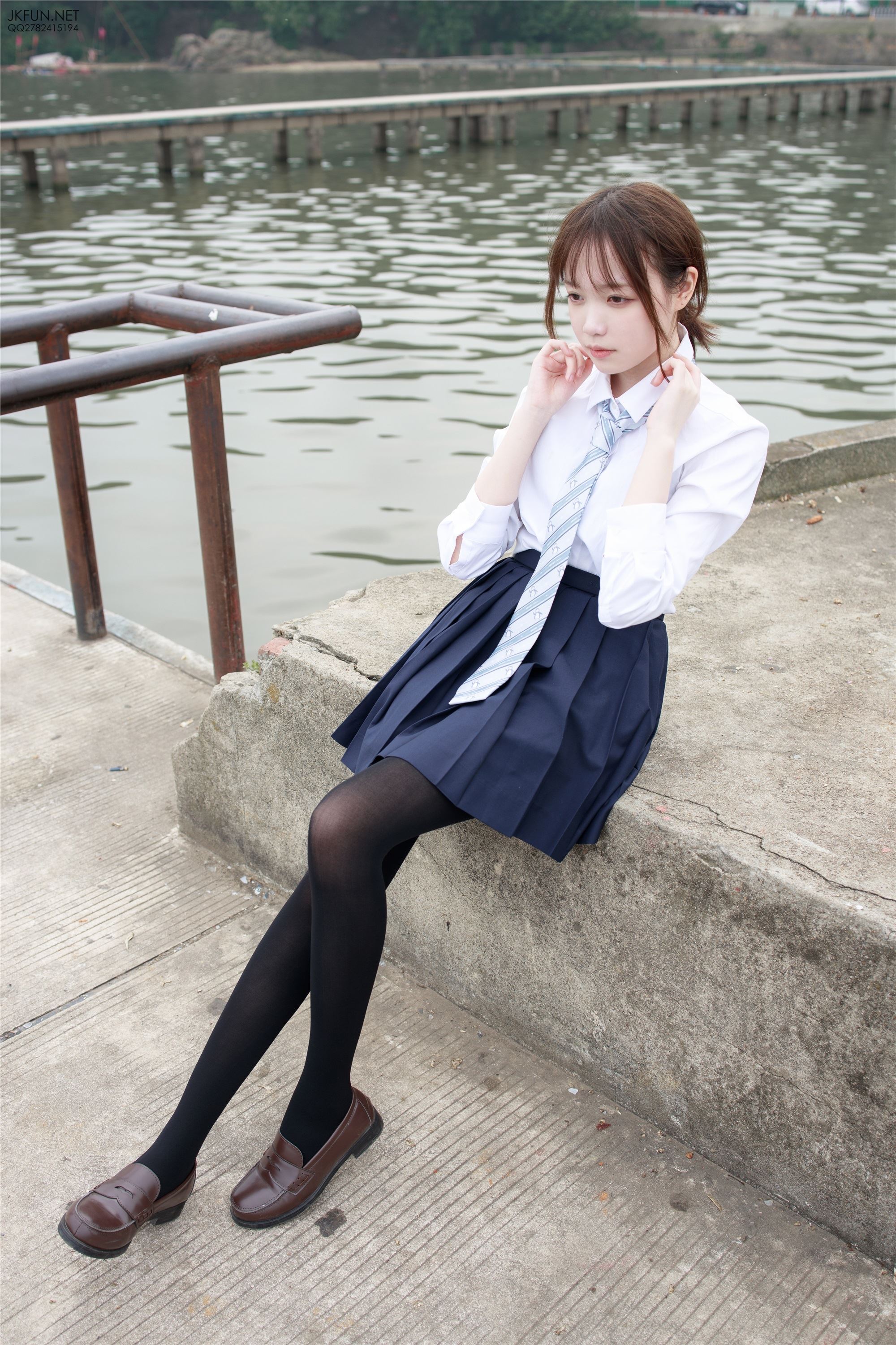 森萝财团萝莉丝足写真 JKFUN-006 Aika 日系黑丝