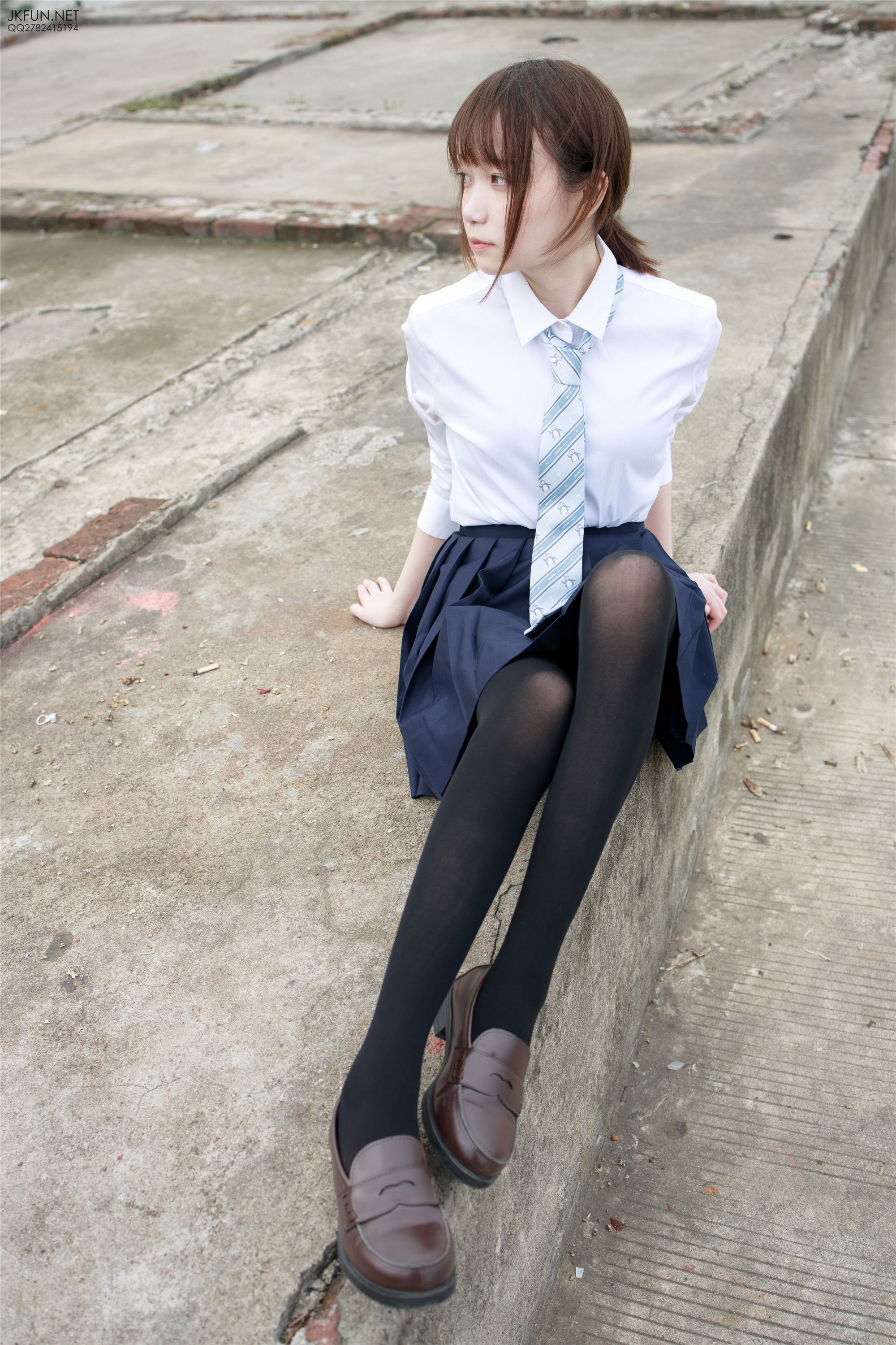 森萝财团萝莉丝足写真 JKFUN-006 Aika 日系黑丝