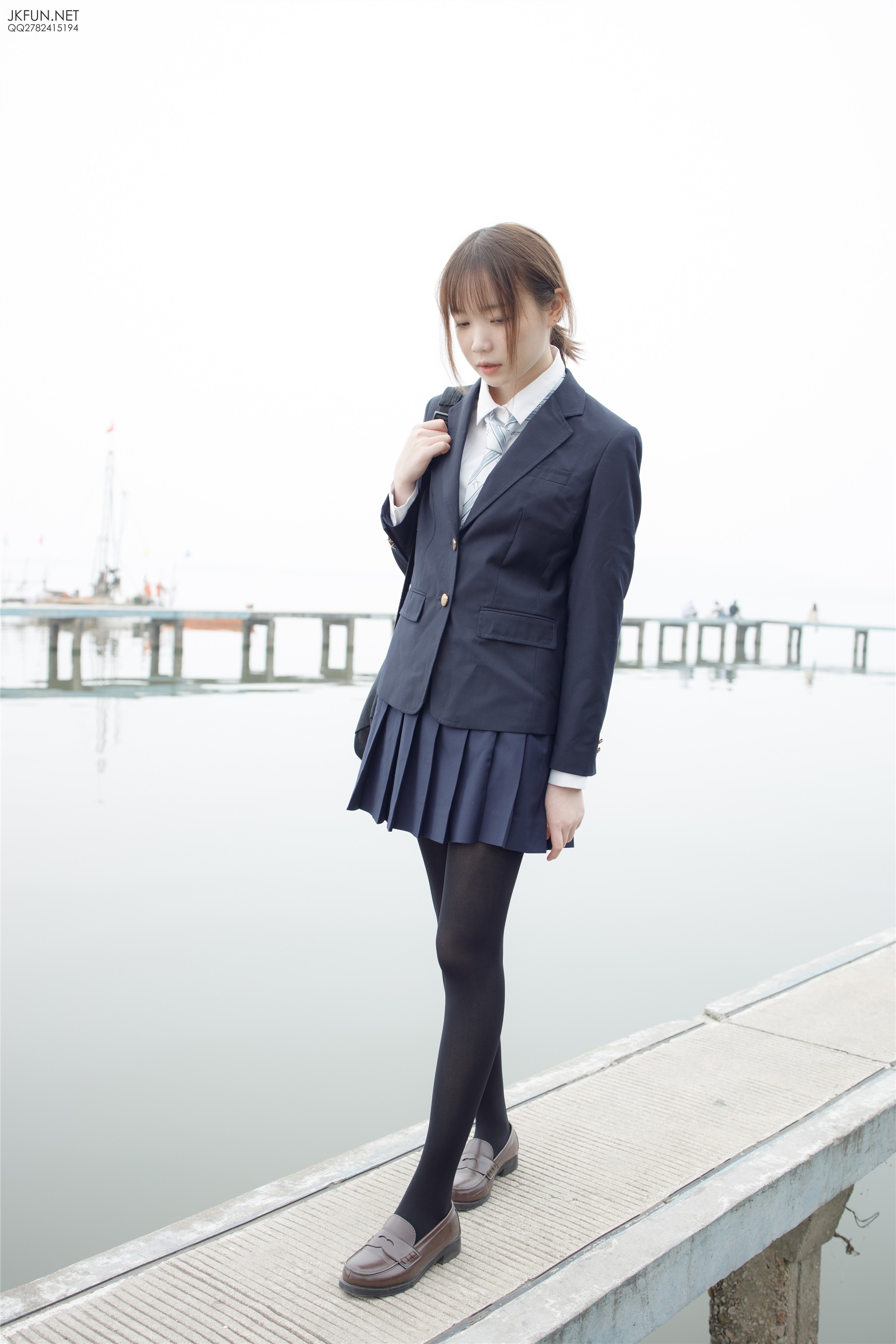 森萝财团萝莉丝足写真 JKFUN-006 Aika 日系黑丝