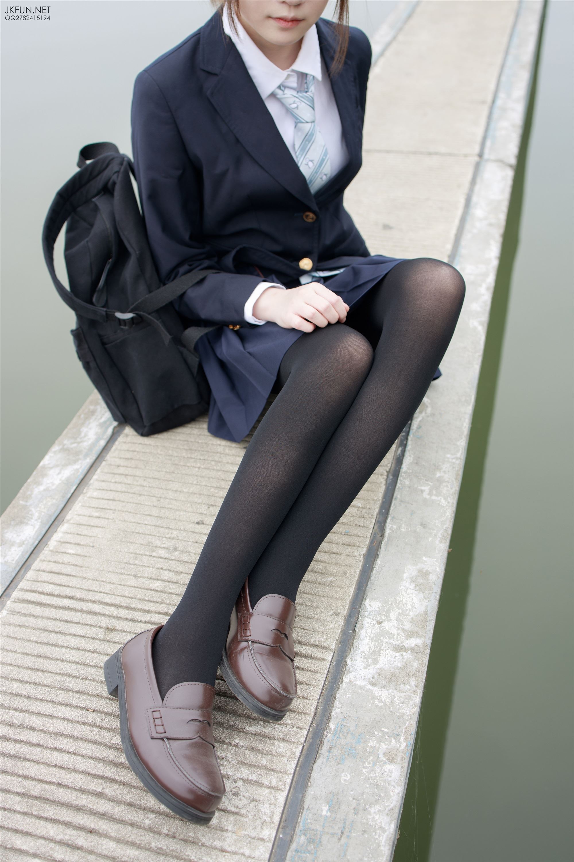 森萝财团萝莉丝足写真 JKFUN-006 Aika 日系黑丝