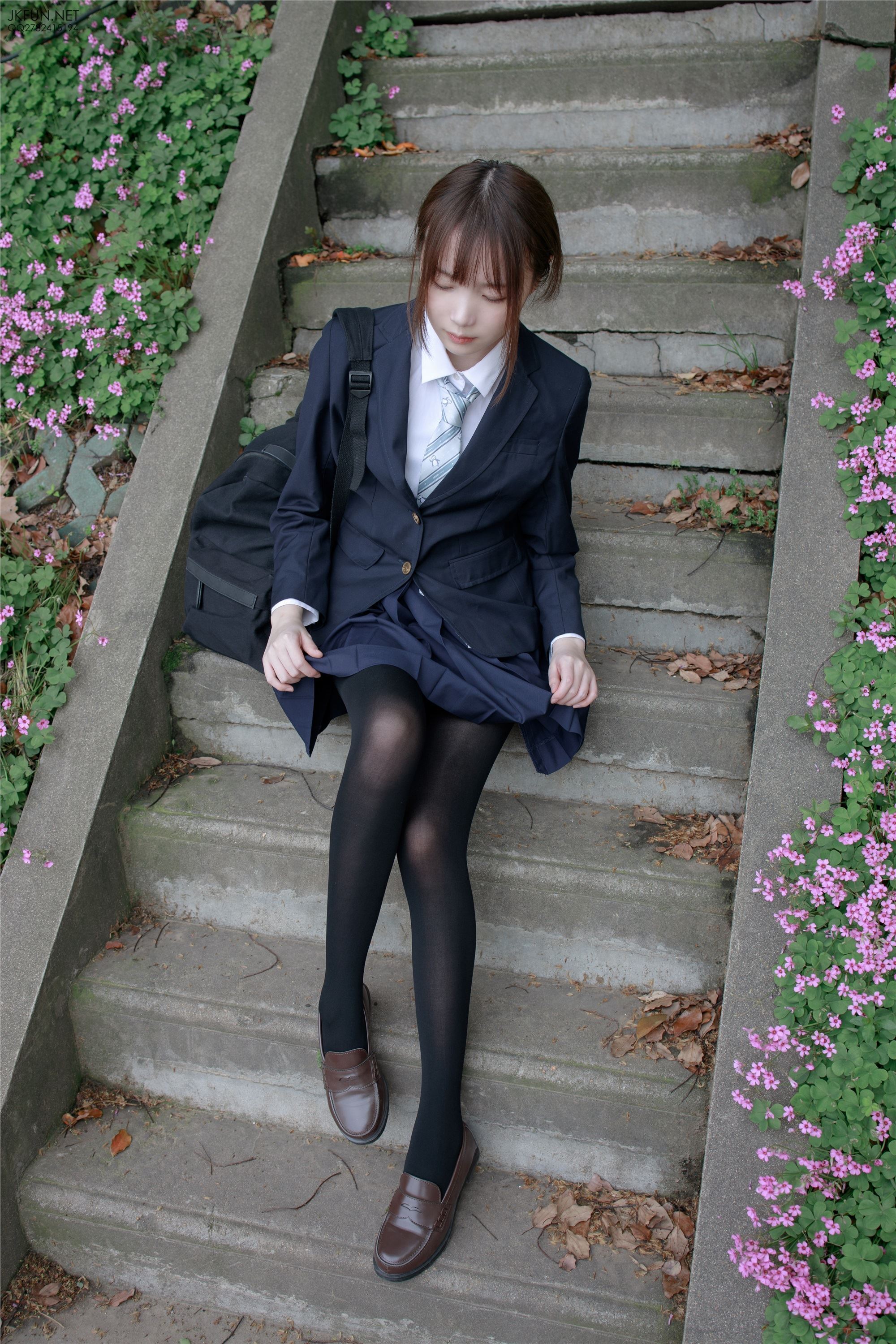 森萝财团萝莉丝足写真 JKFUN-006 Aika 日系黑丝