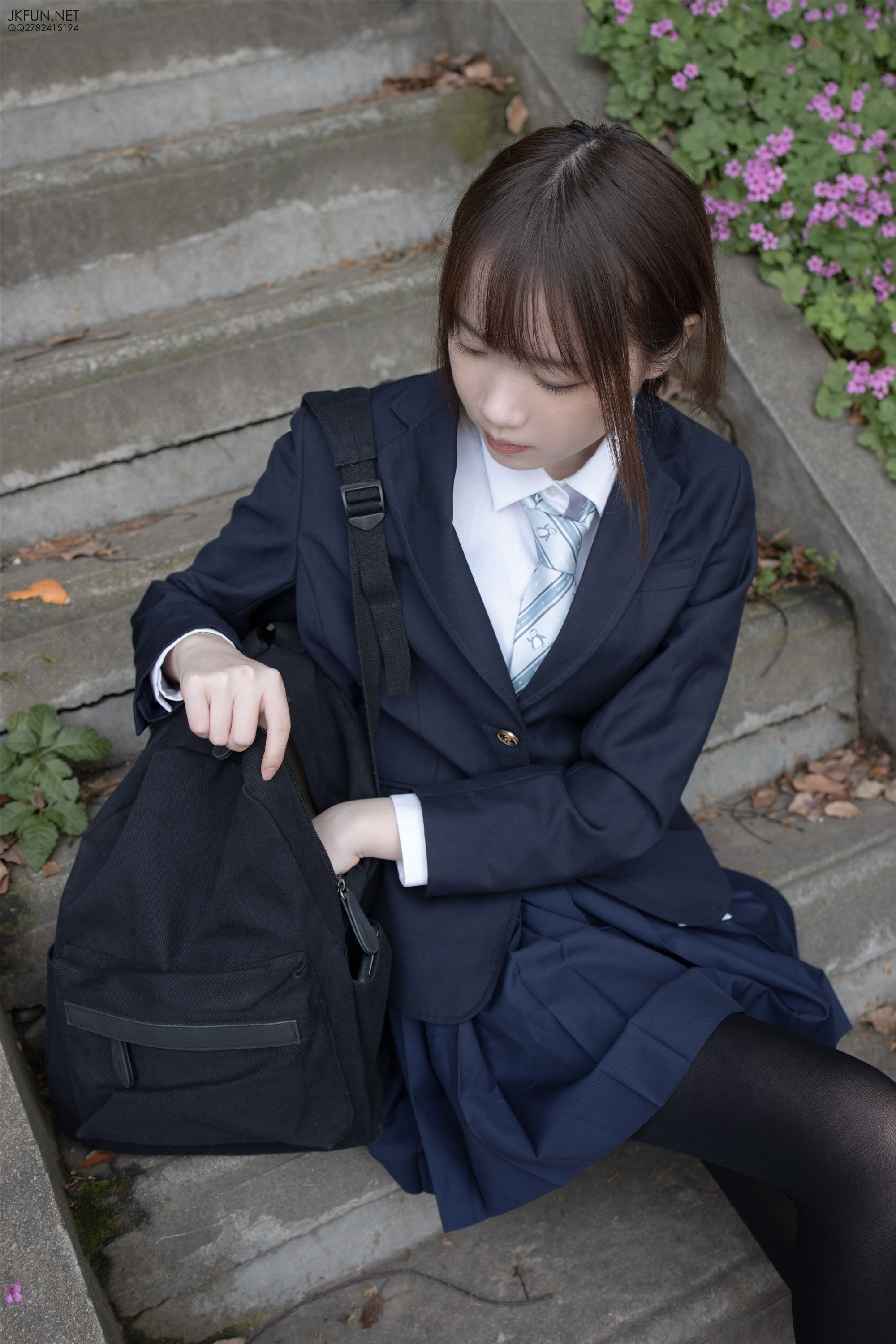 森萝财团萝莉丝足写真 JKFUN-006 Aika 日系黑丝