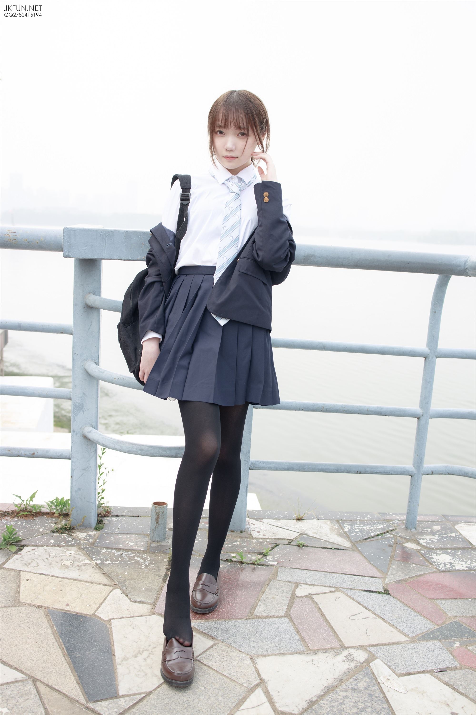 森萝财团萝莉丝足写真 JKFUN-006 Aika 日系黑丝