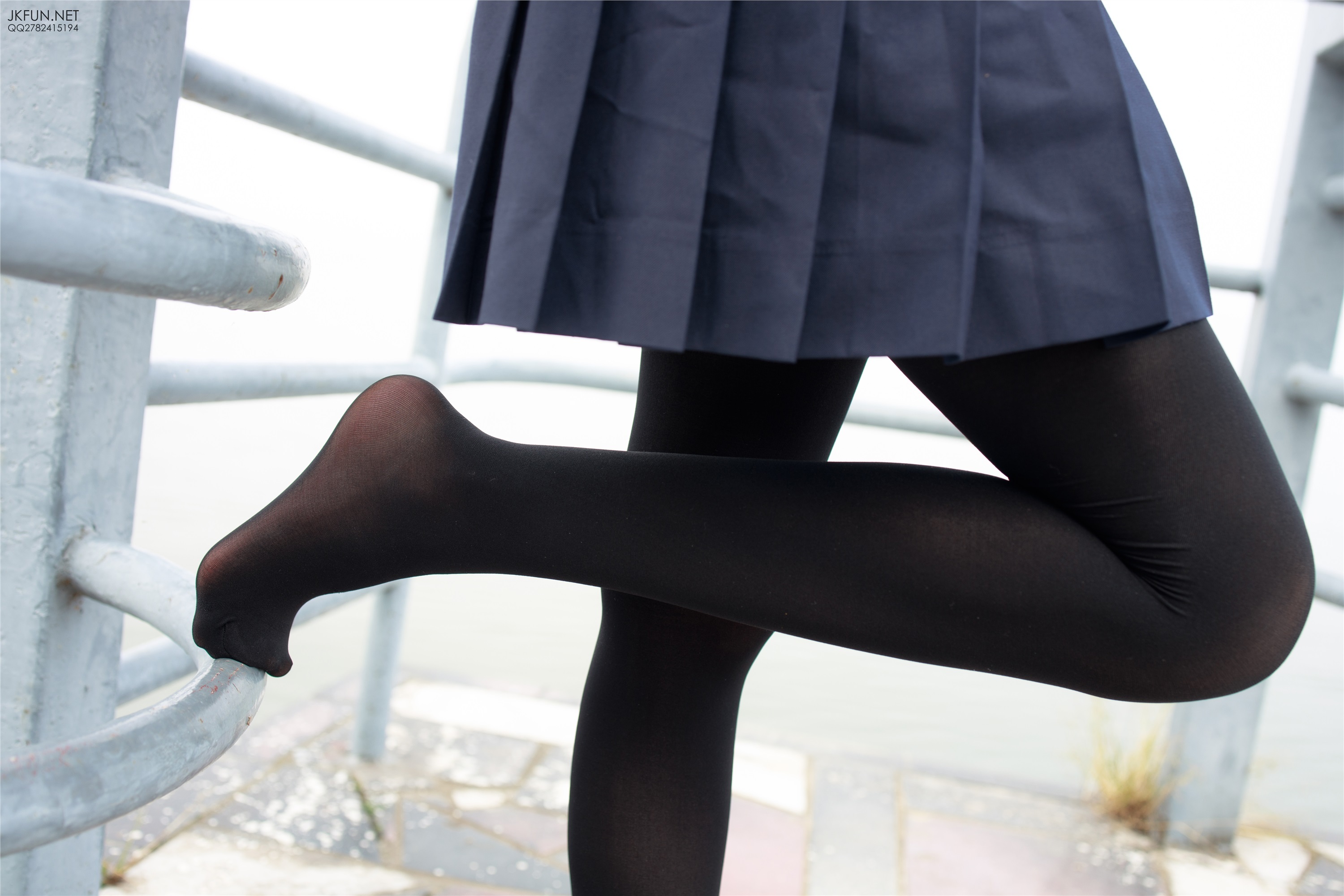 森萝财团萝莉丝足写真 JKFUN-006 Aika 日系黑丝