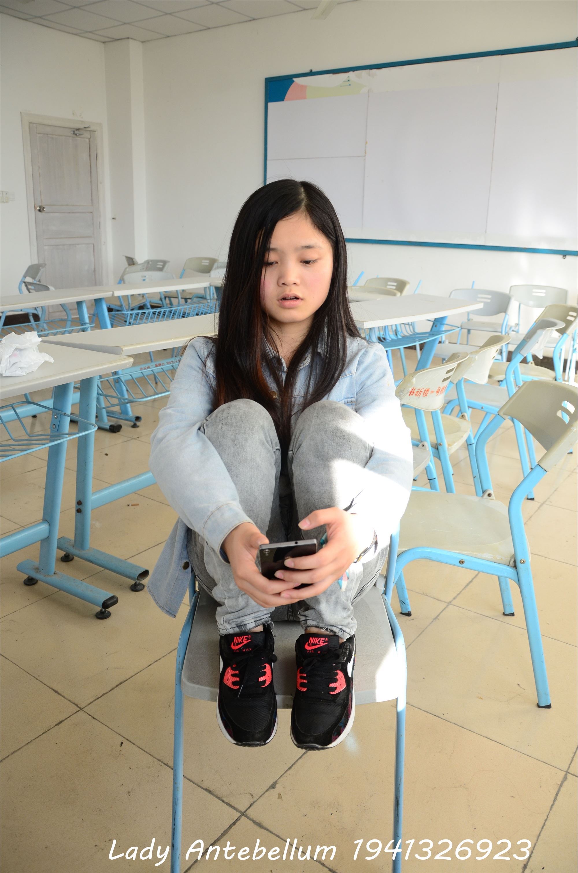 战前女神  恋足美腿棉袜女神级摄影套图 076