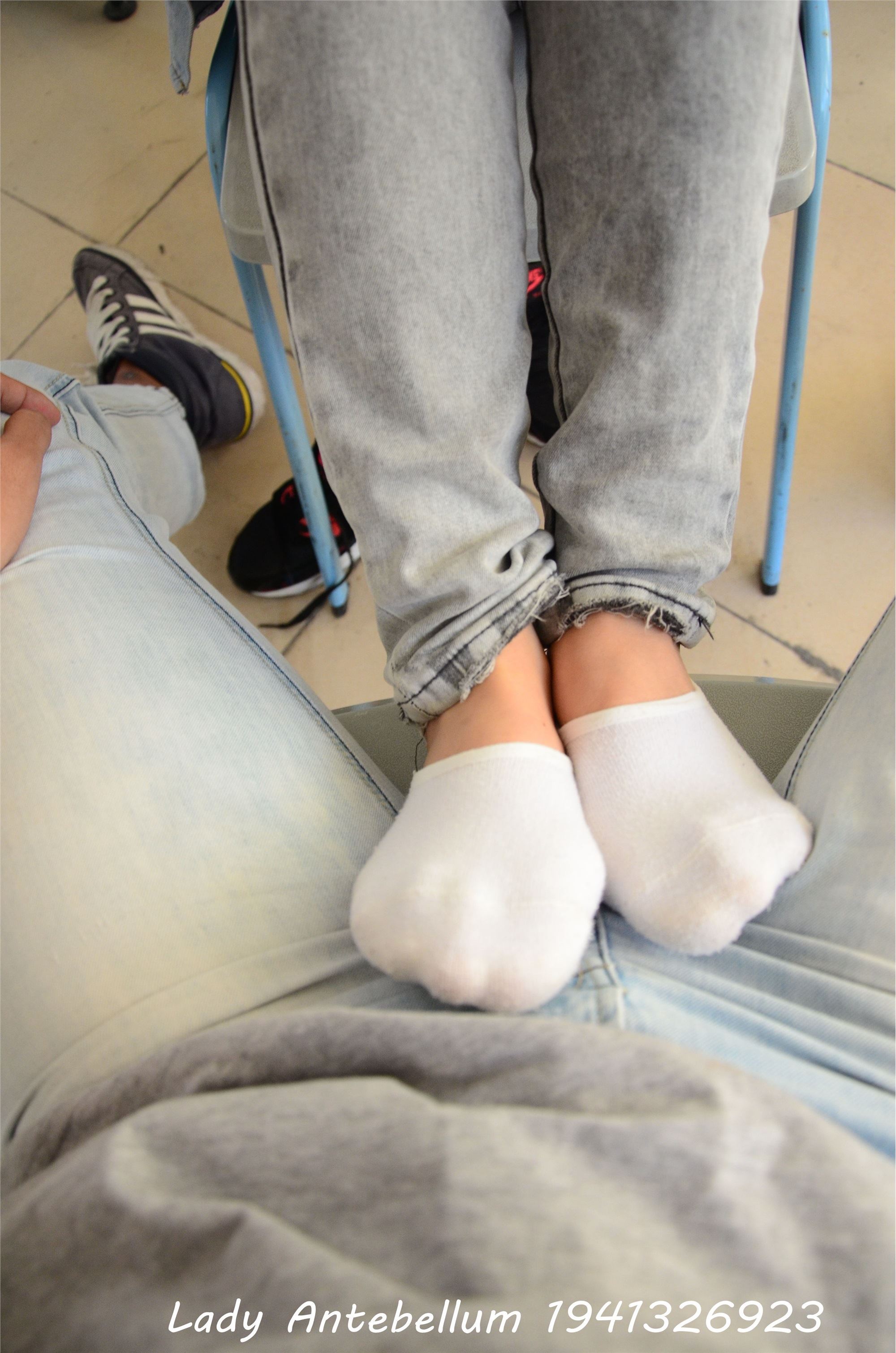 战前女神  恋足美腿棉袜女神级摄影套图 076