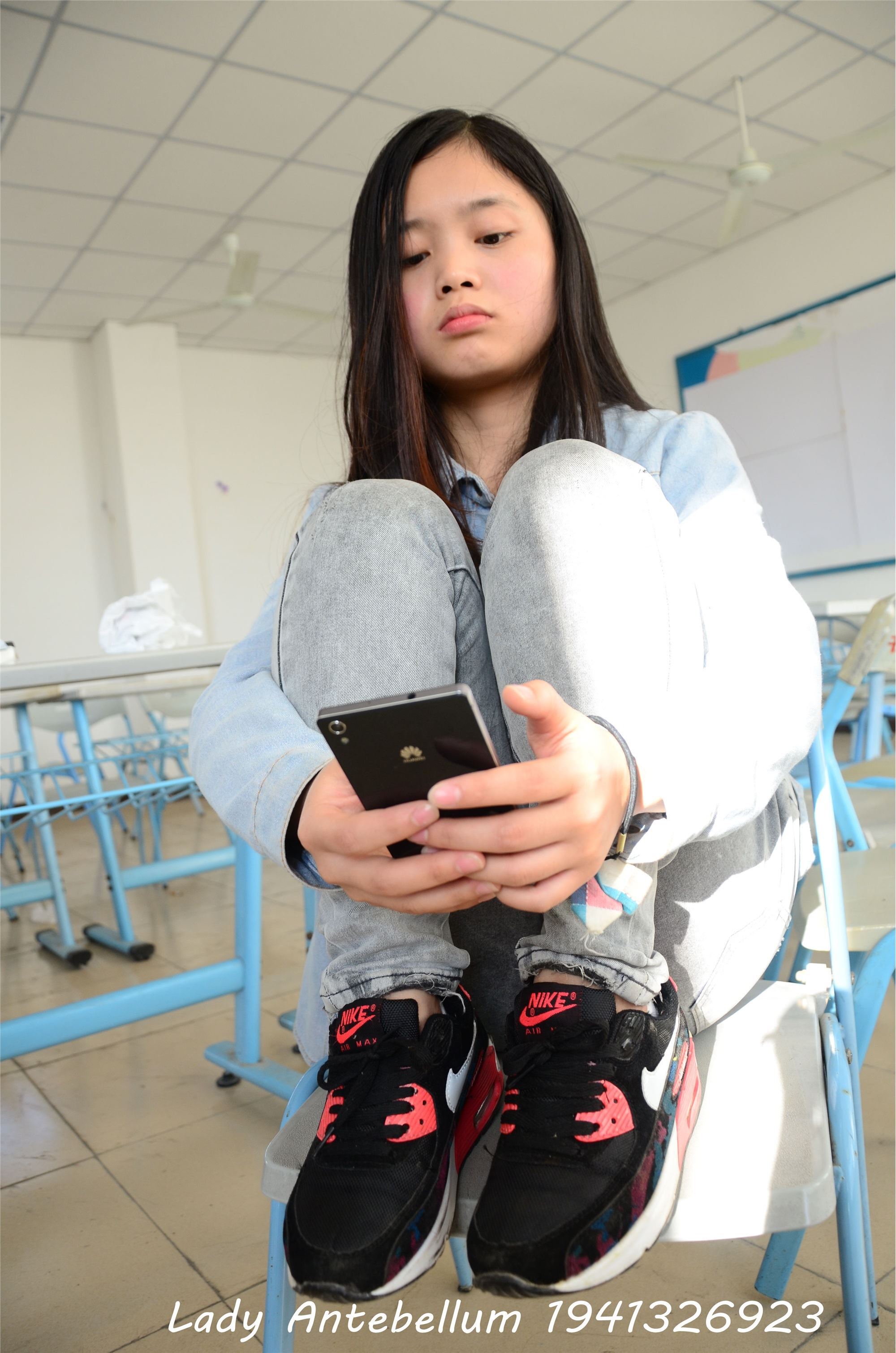 战前女神  恋足美腿棉袜女神级摄影套图 076