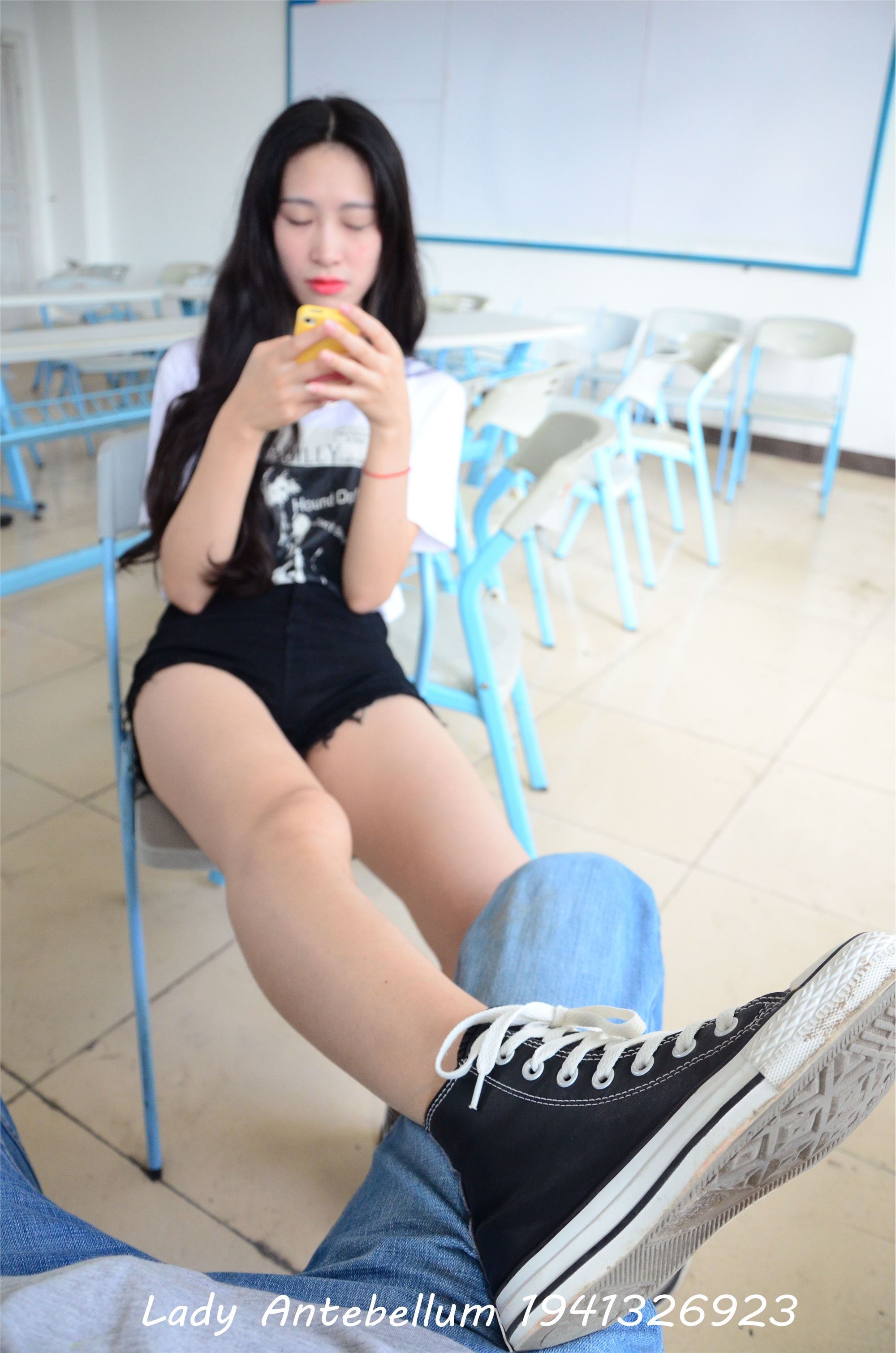 战前女神  恋足美腿棉袜女神级摄影套图 077