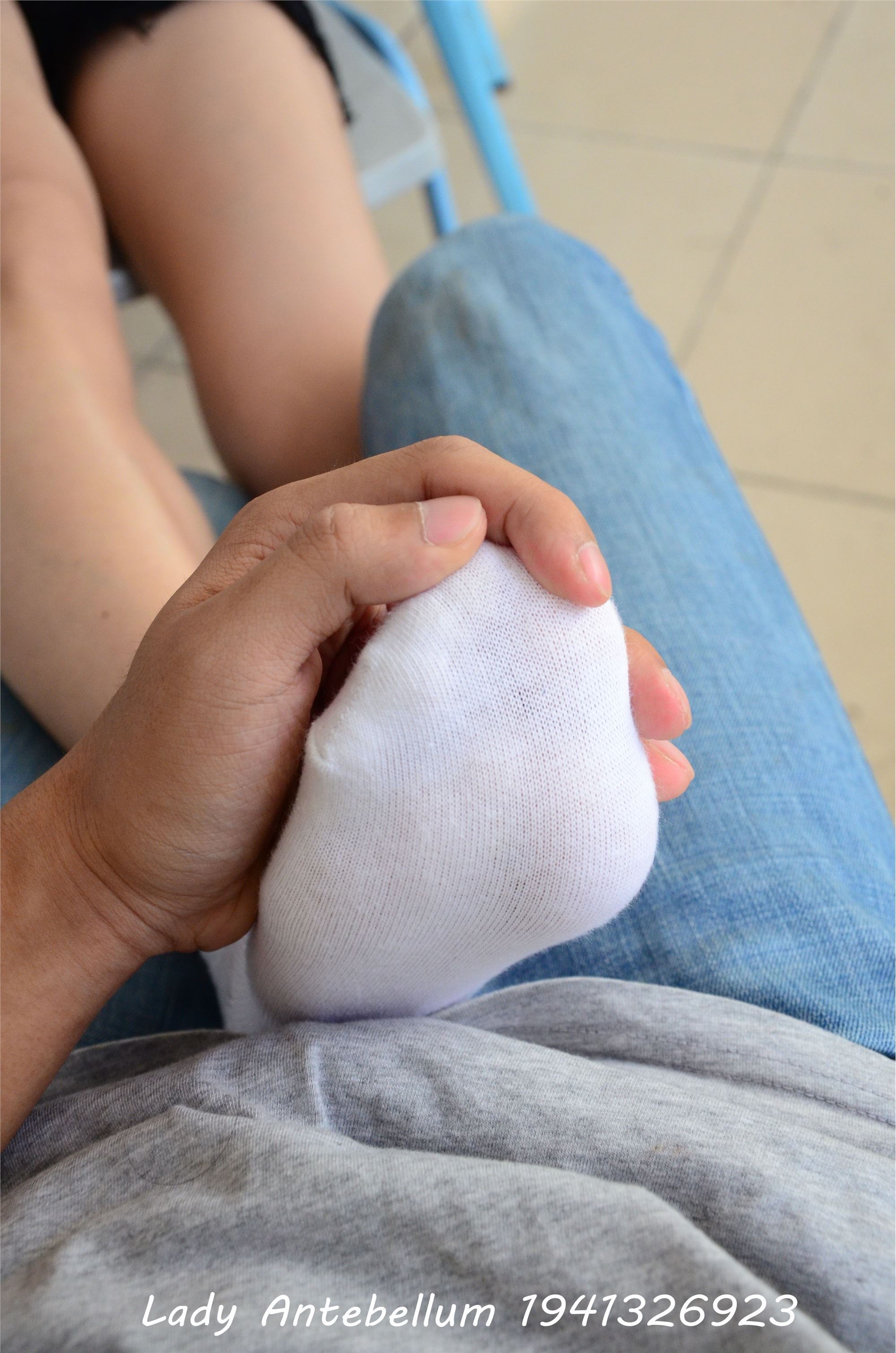 战前女神  恋足美腿棉袜女神级摄影套图 077