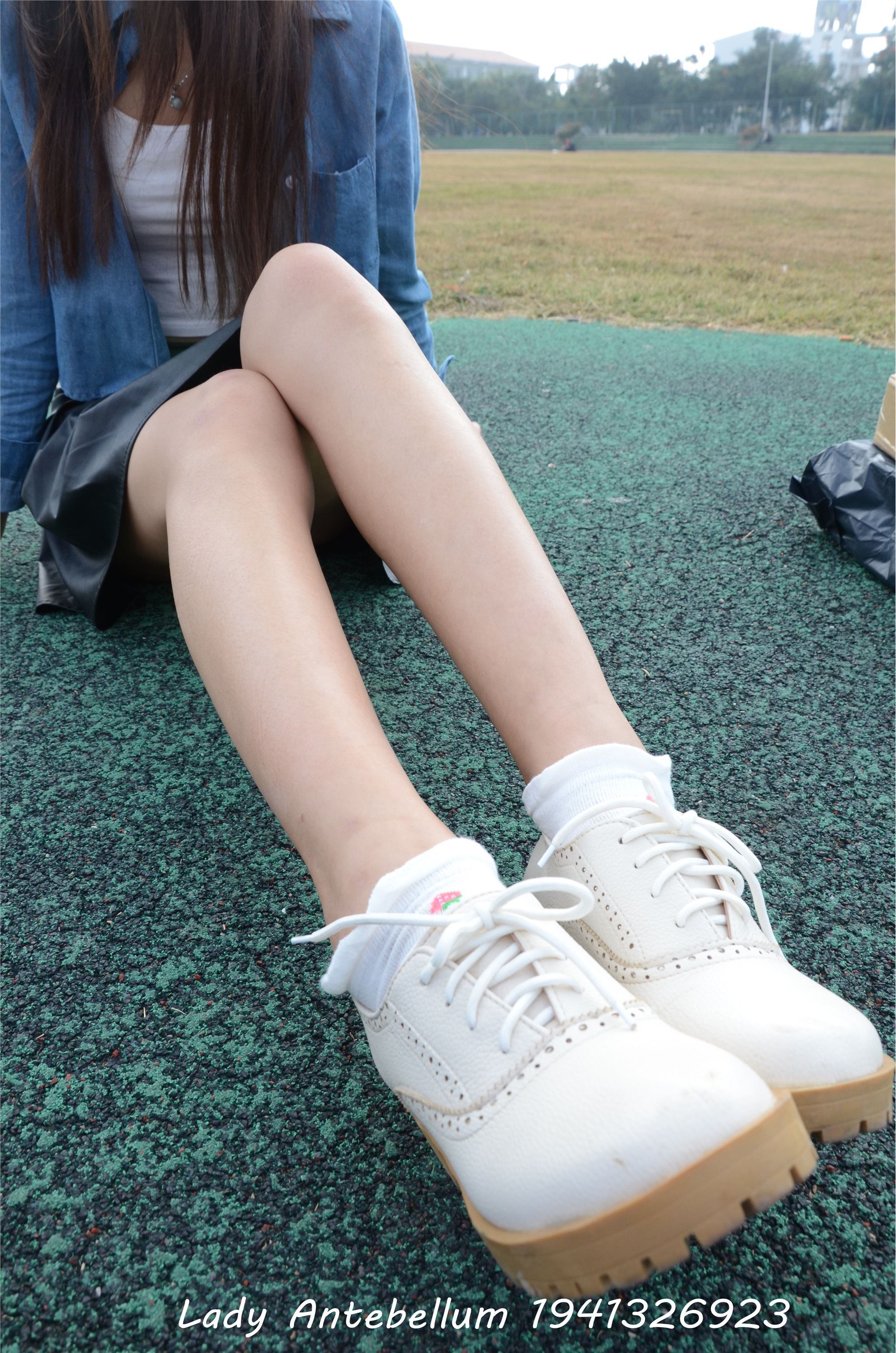 战前女神  恋足美腿棉袜女神级摄影套图 078