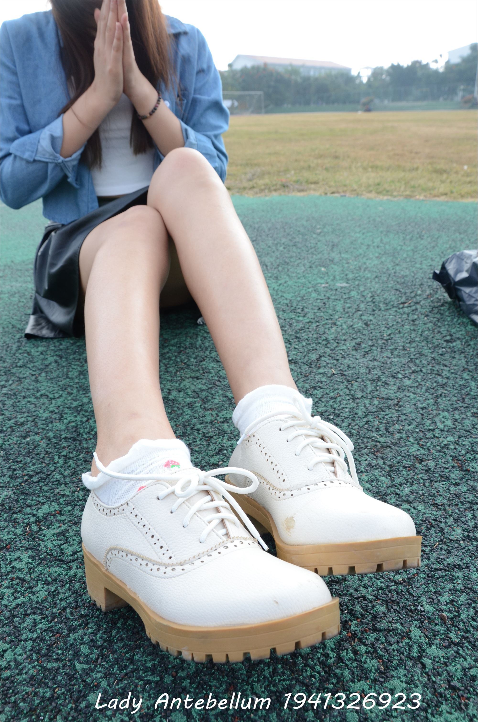 战前女神  恋足美腿棉袜女神级摄影套图 078