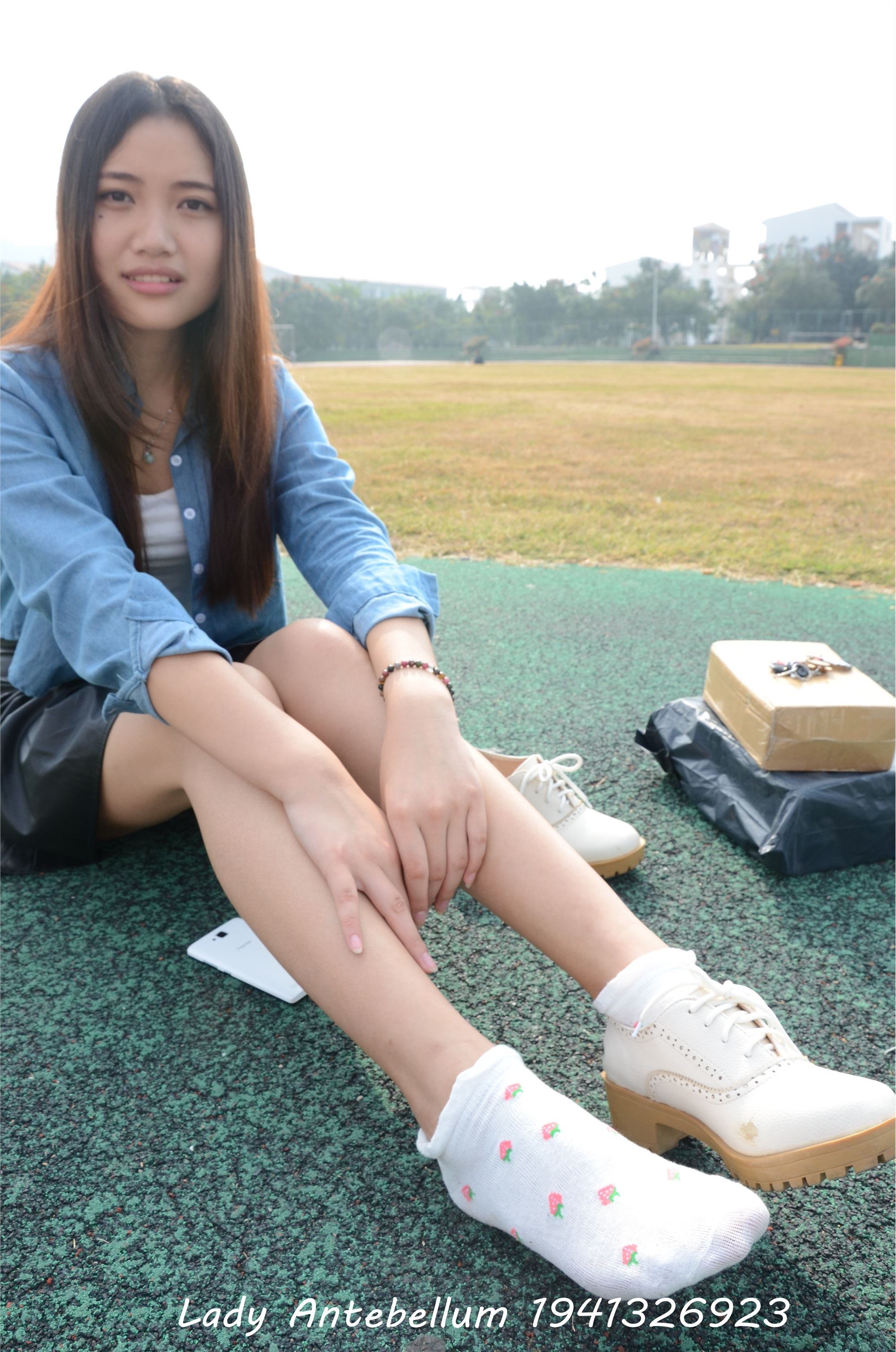 战前女神  恋足美腿棉袜女神级摄影套图 078