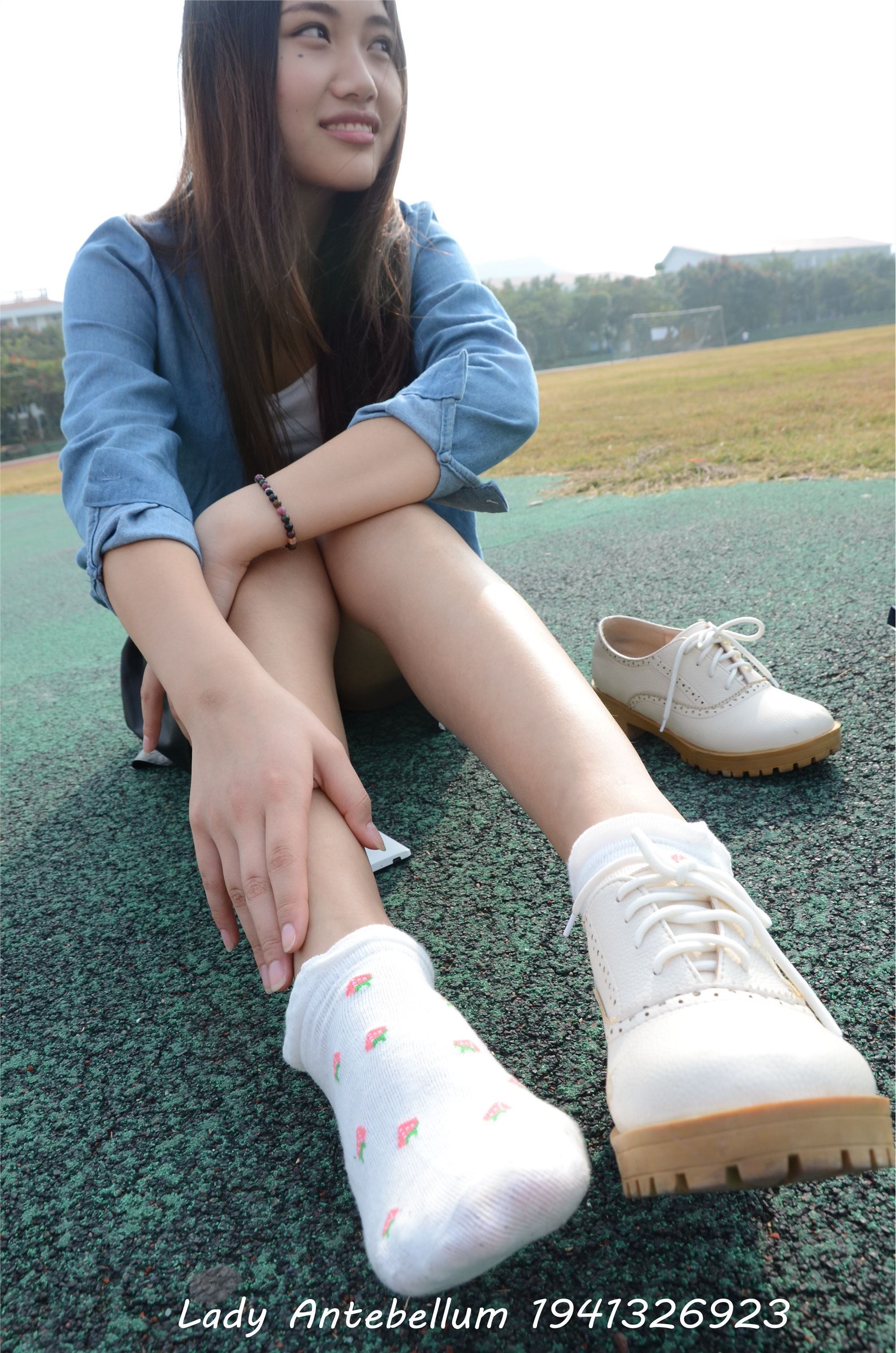 战前女神  恋足美腿棉袜女神级摄影套图 078