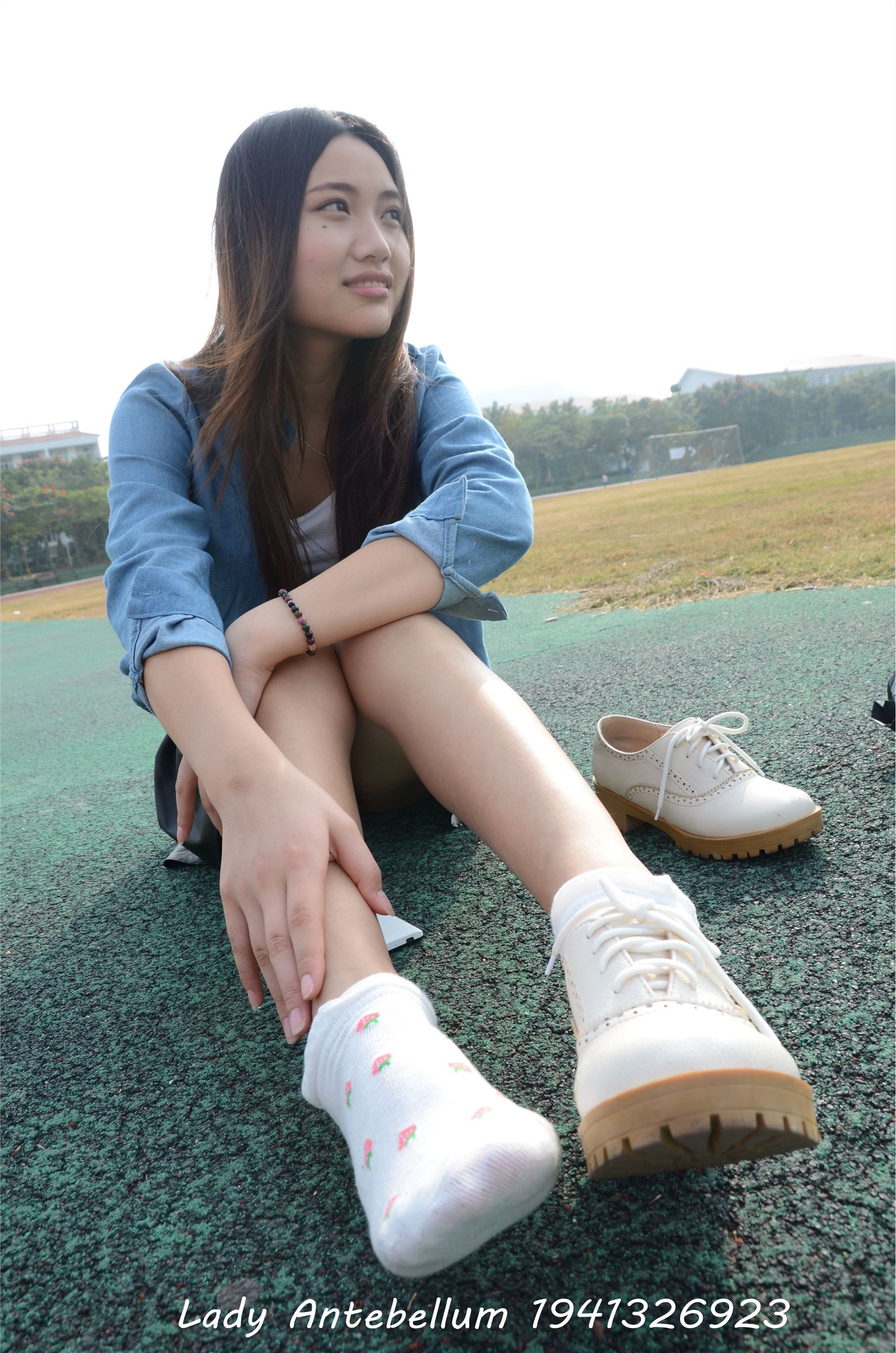 战前女神  恋足美腿棉袜女神级摄影套图 078