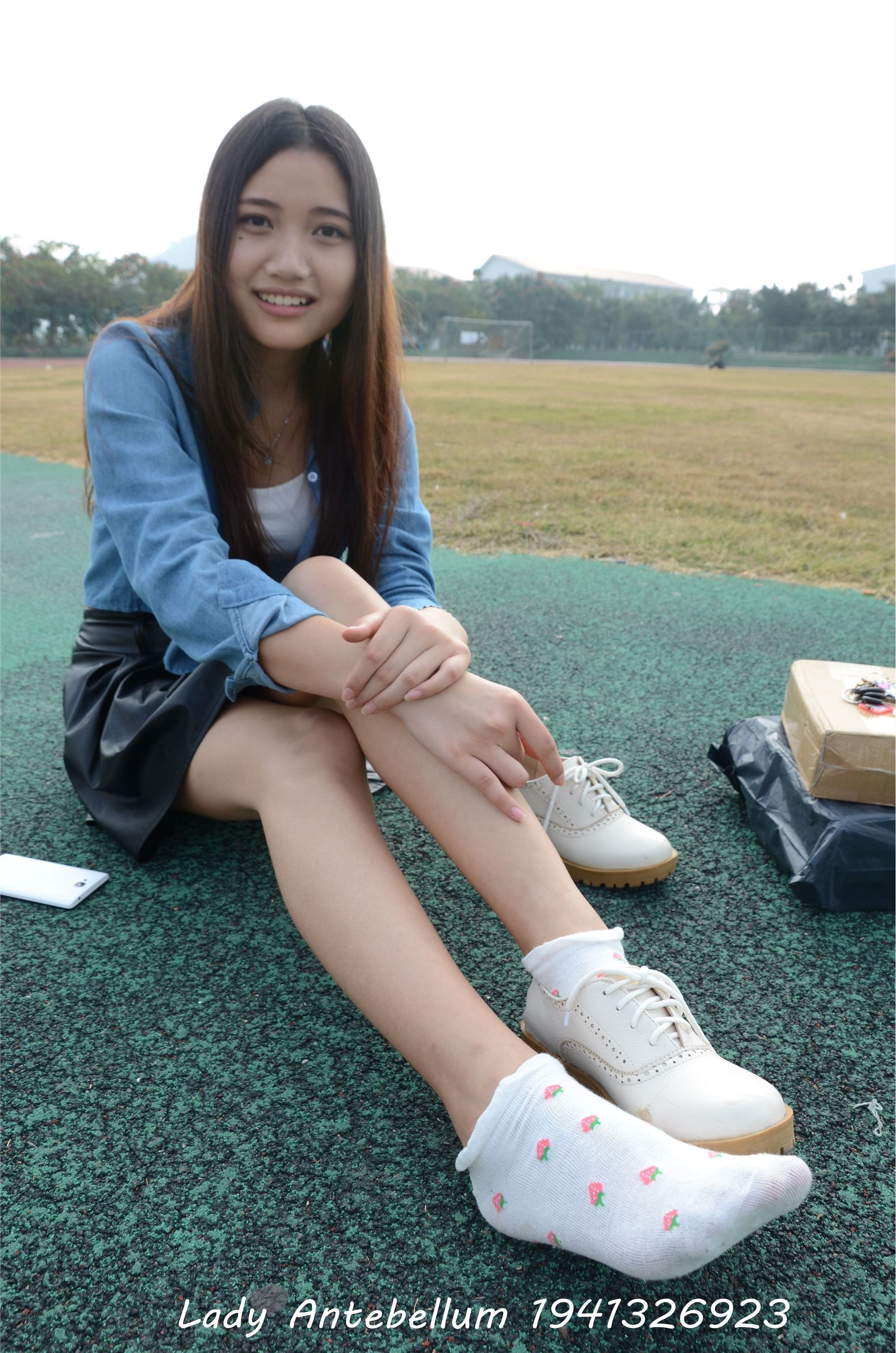 战前女神  恋足美腿棉袜女神级摄影套图 078