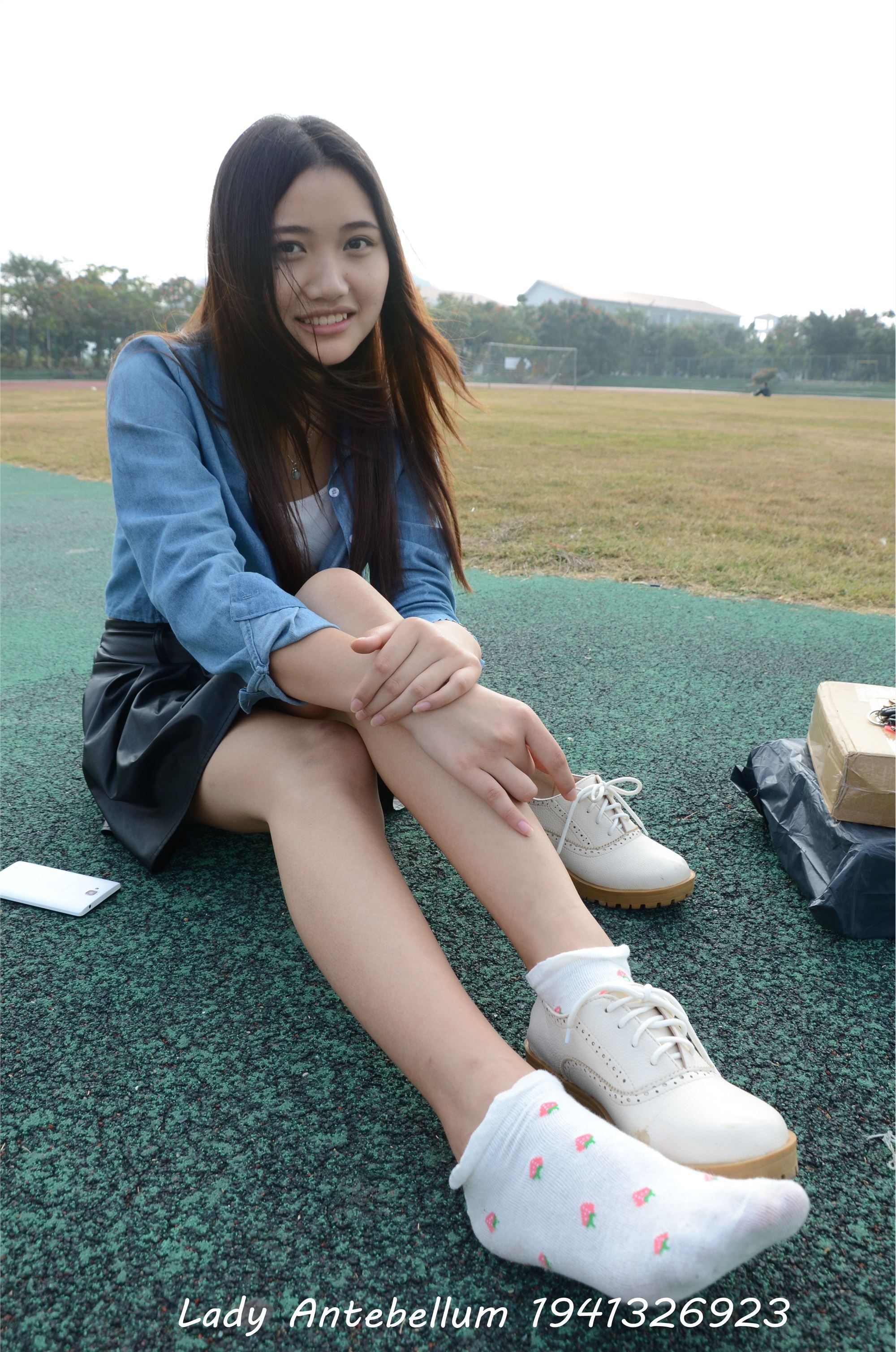 战前女神  恋足美腿棉袜女神级摄影套图 078