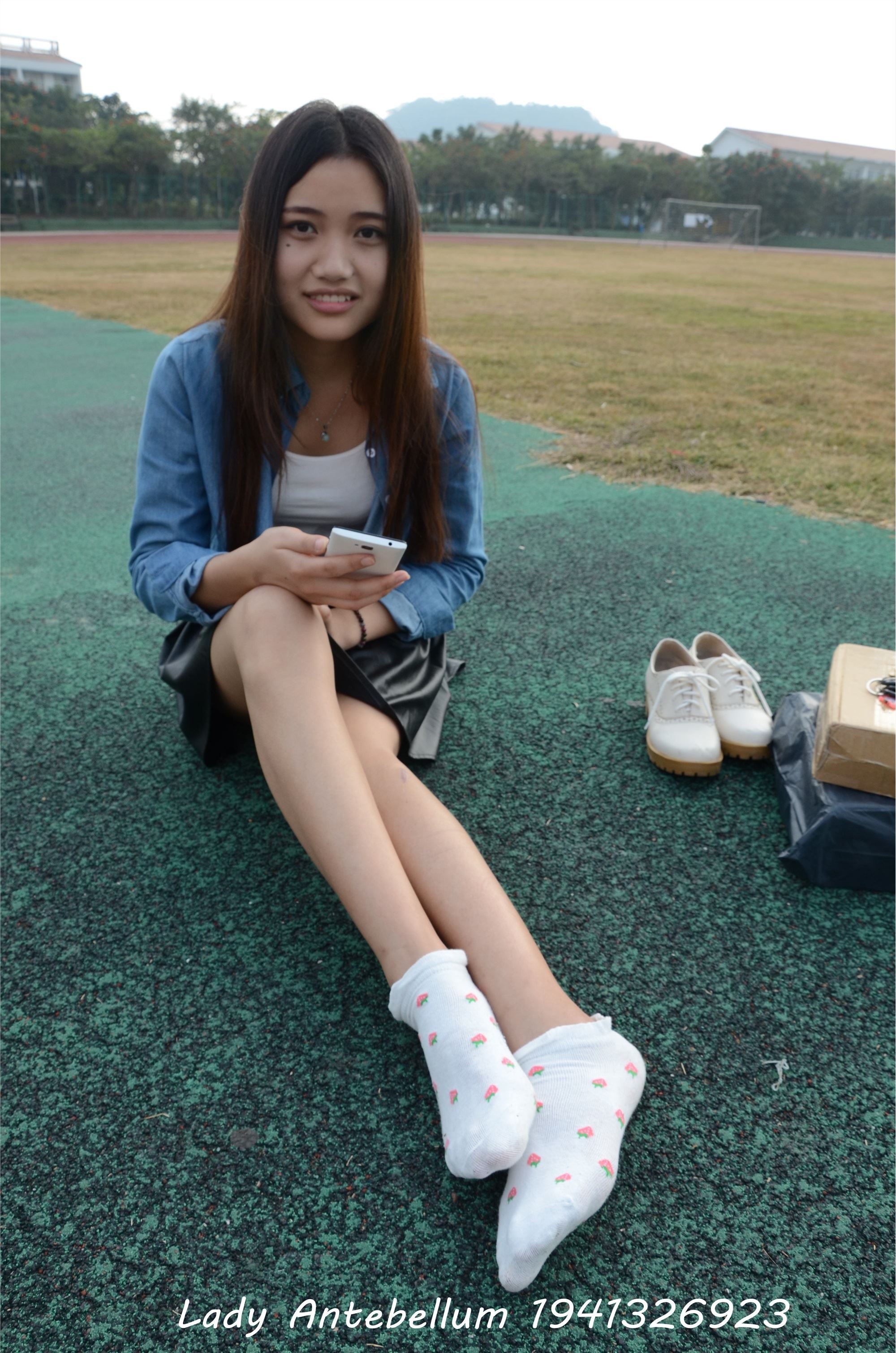 战前女神  恋足美腿棉袜女神级摄影套图 078