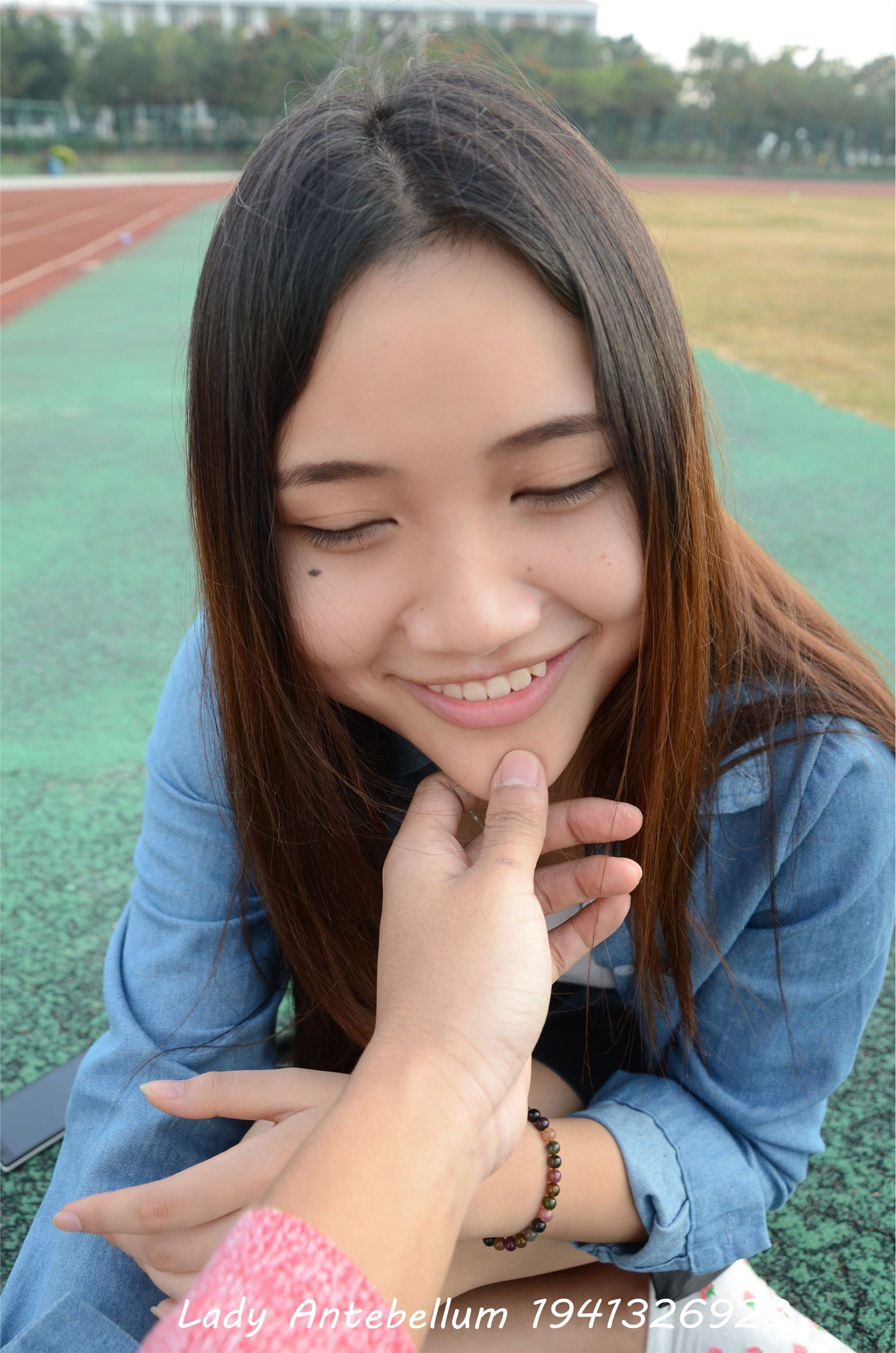 战前女神  恋足美腿棉袜女神级摄影套图 078