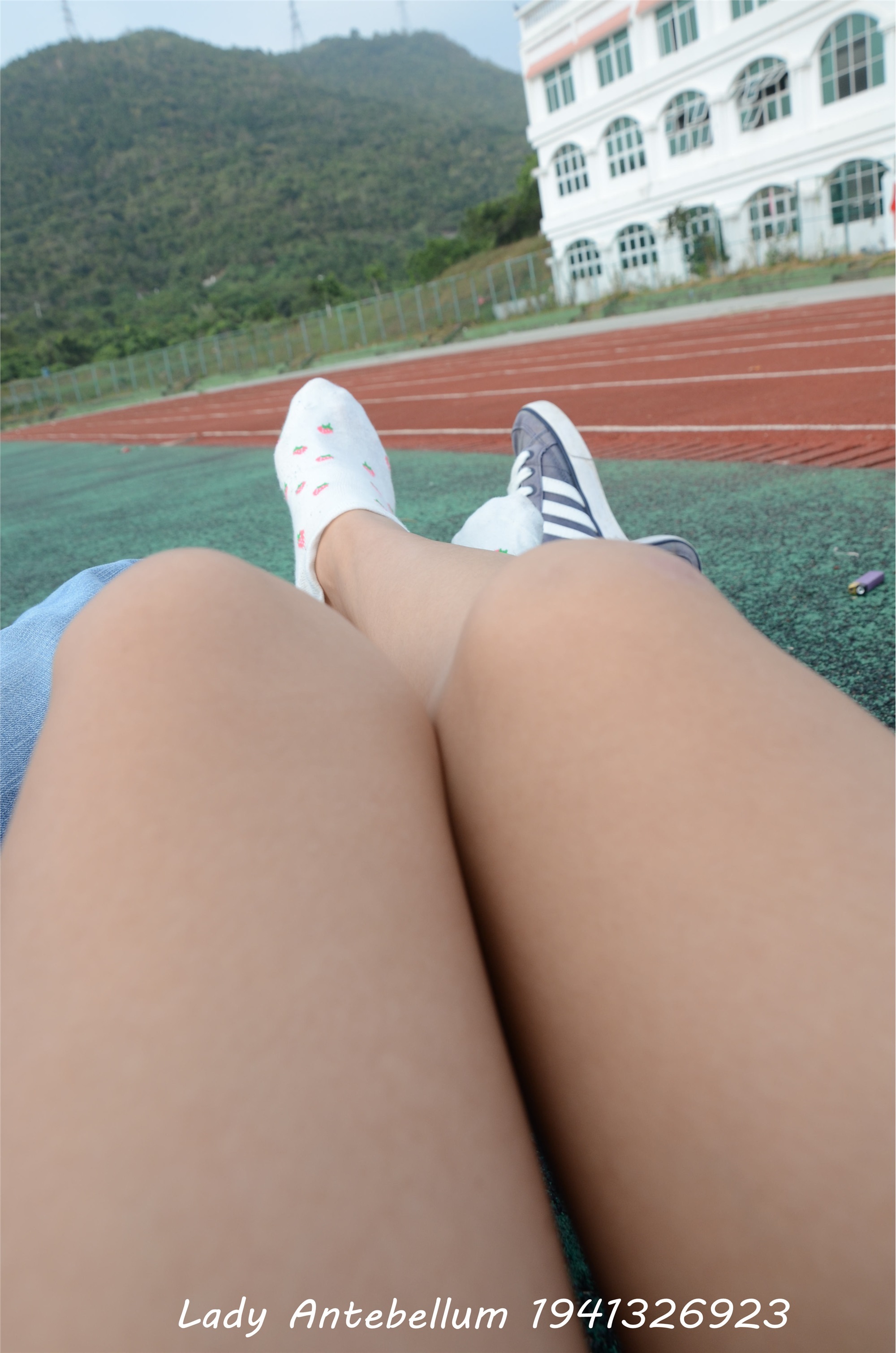 战前女神  恋足美腿棉袜女神级摄影套图 078