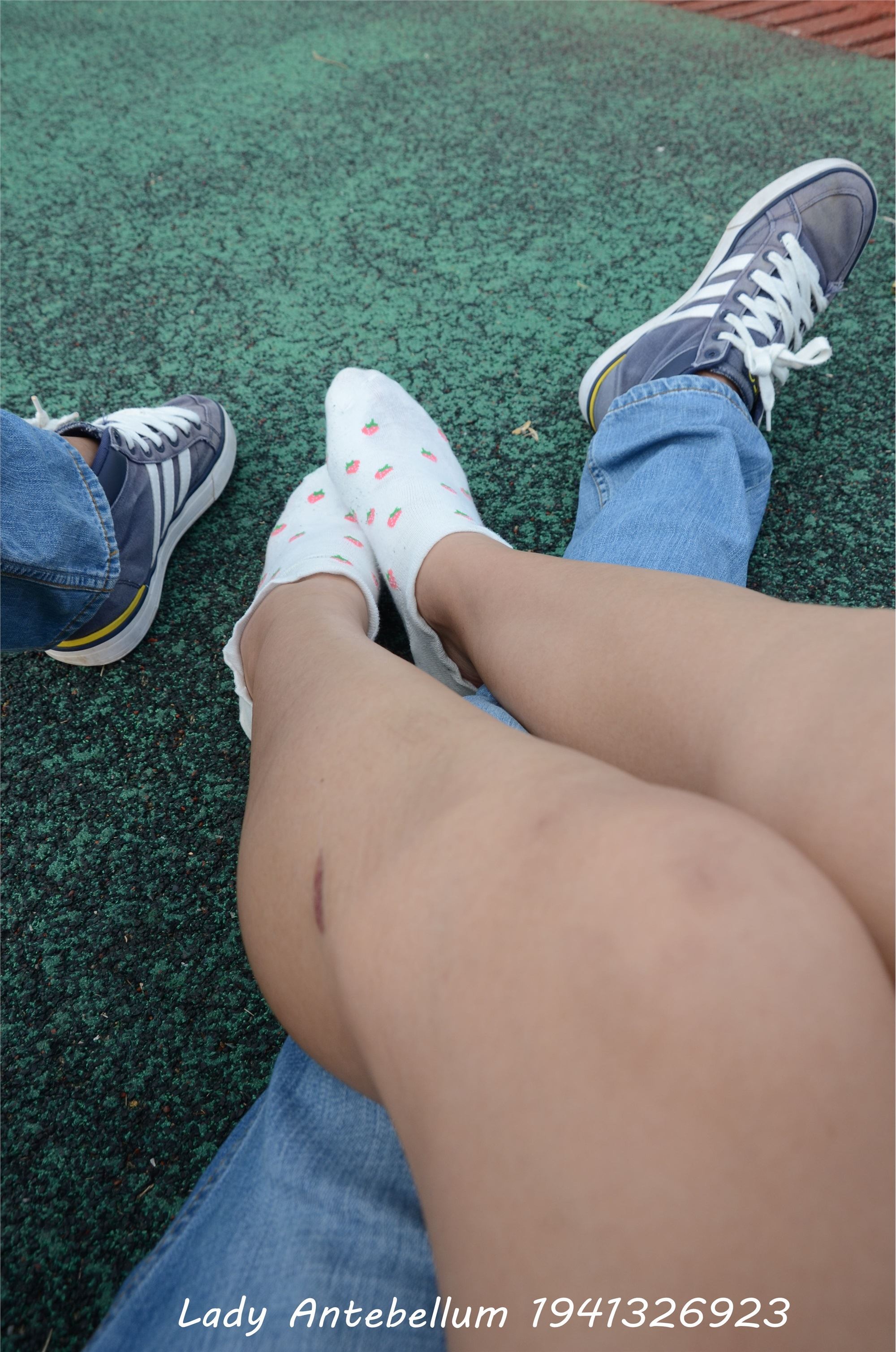 战前女神  恋足美腿棉袜女神级摄影套图 078